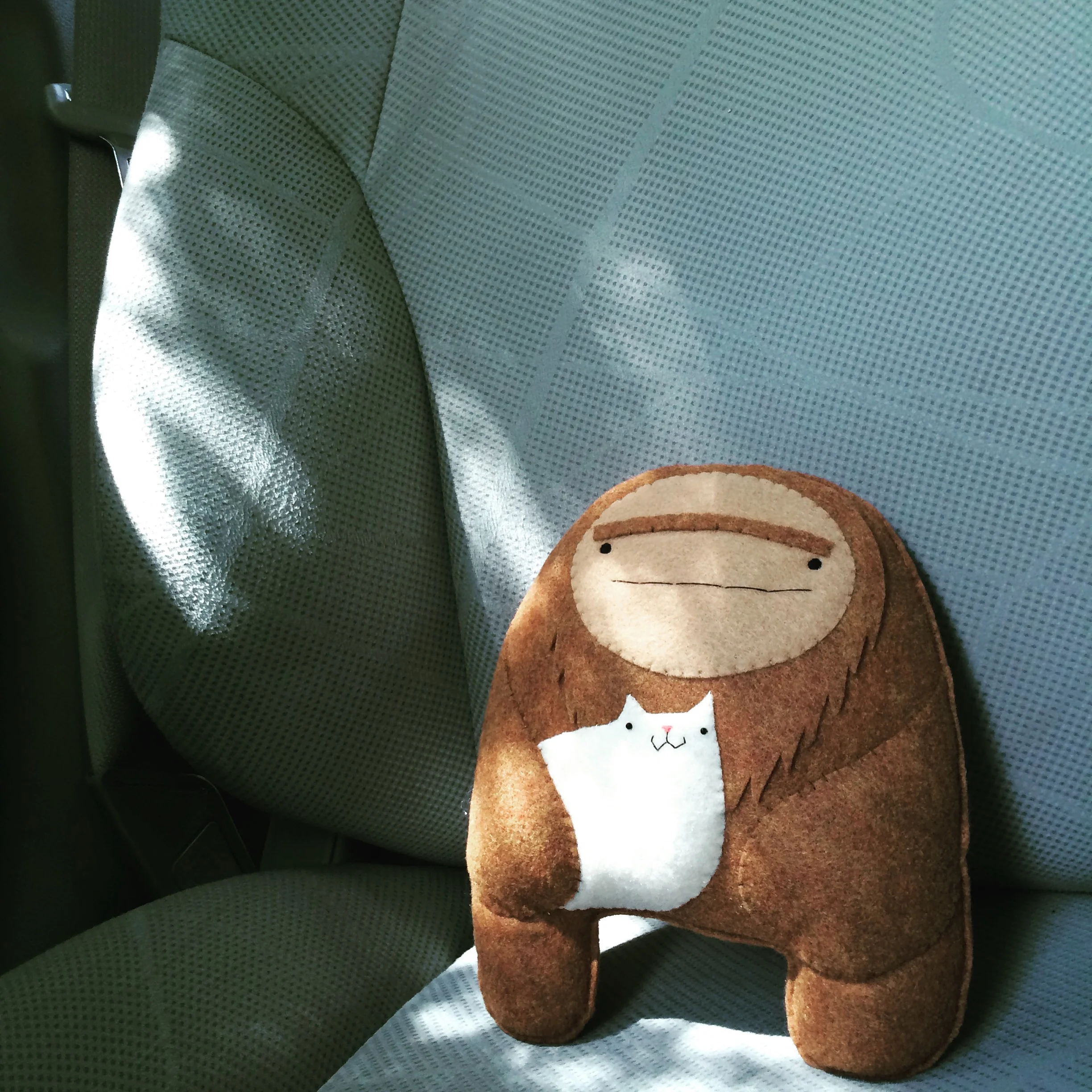 Sasquatch and Catloaf were my passengers for my first solo drive to UPenn (eek city driving!)