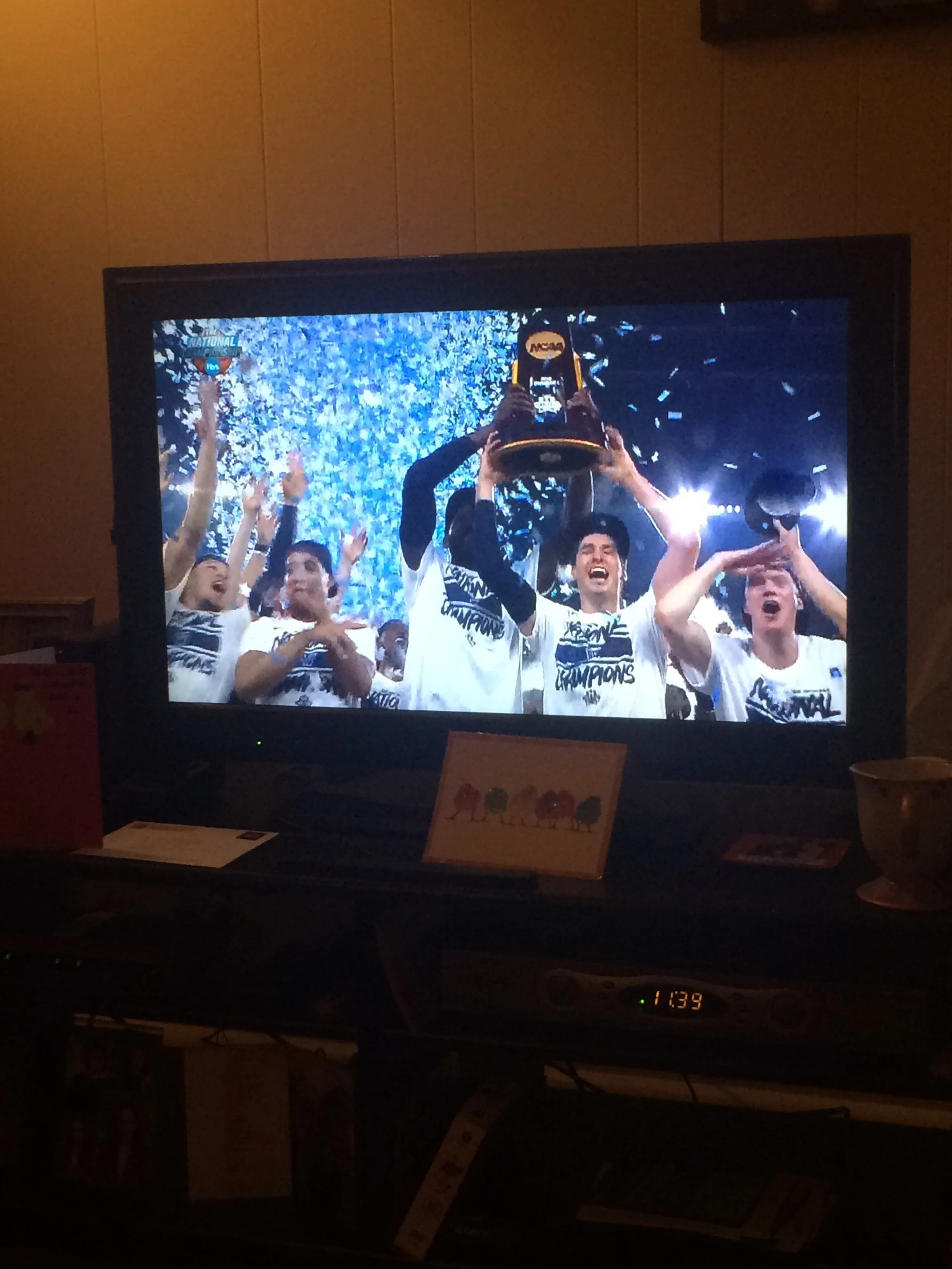 V for Villanova, V for victory... (annnd those are the only words I know!)
