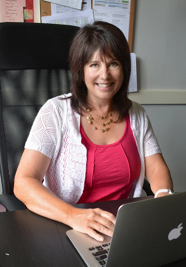 Gail-Lavassar2-Fsmall.jpg