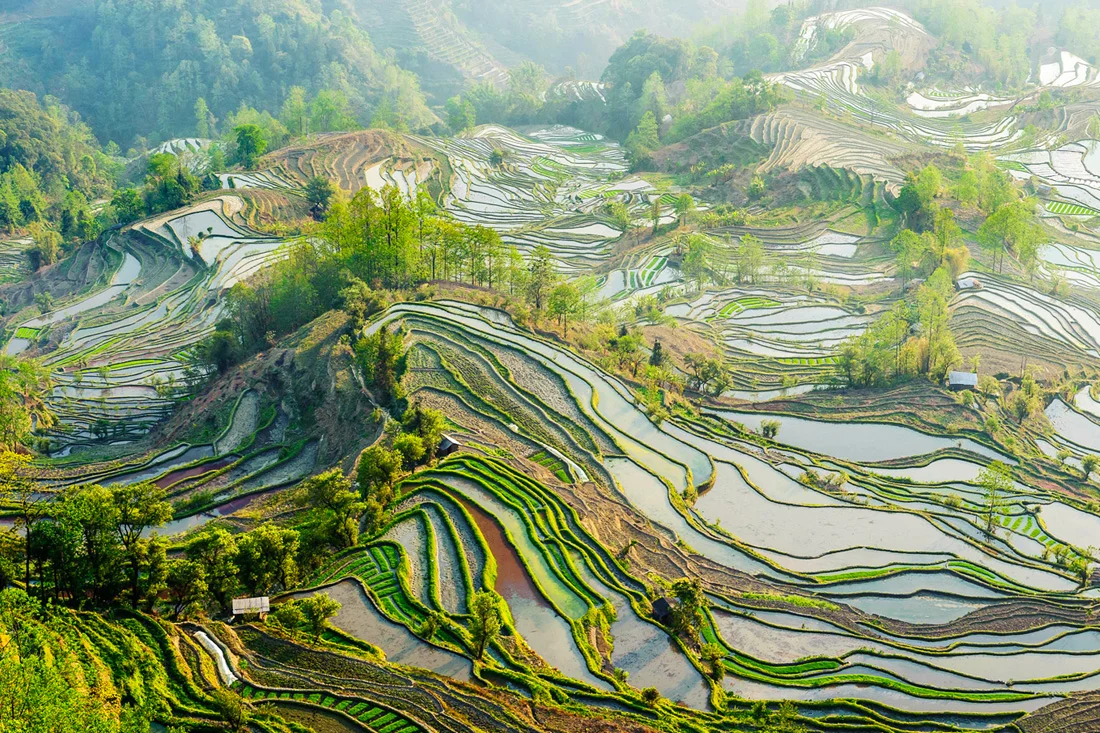 At the end of the world : 10 Outsider Destinations in China