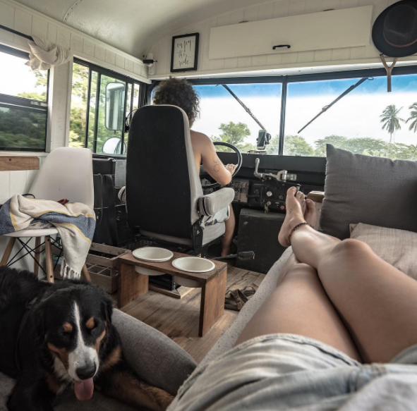 Expedition Happiness : Traveling from Alaska to Argentina... on the coolest bus!