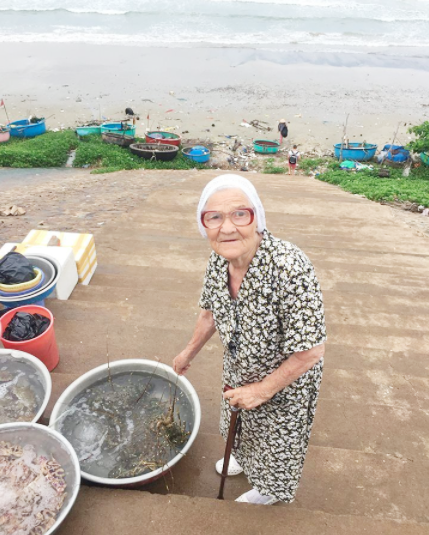 Meet the 89-years-old globetrotter gran who just can't stop traveling