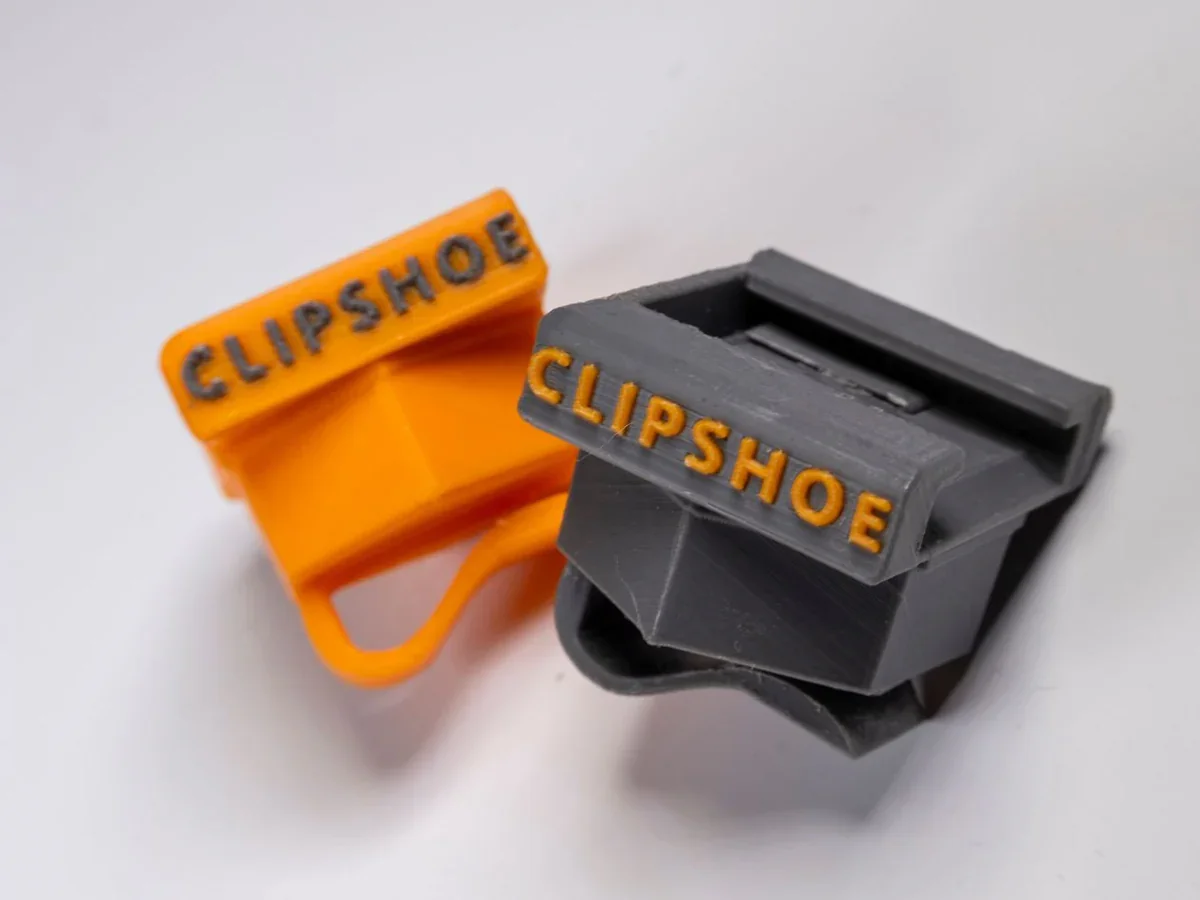 TWDClipshoe-ForMediumFormatCameras-DarkGrey_PumpkinOrange.webp