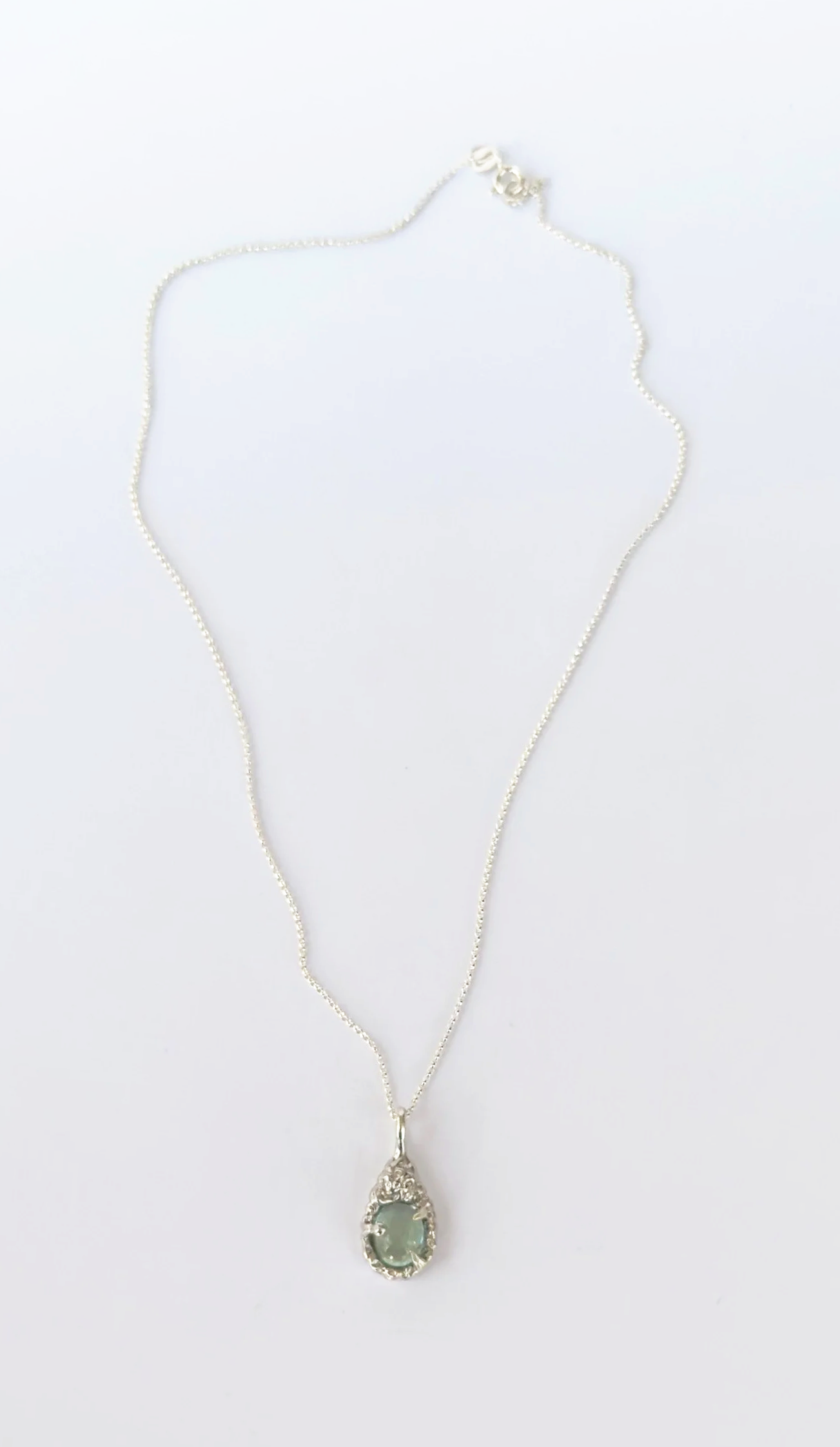 Aquamarine pendant necklace