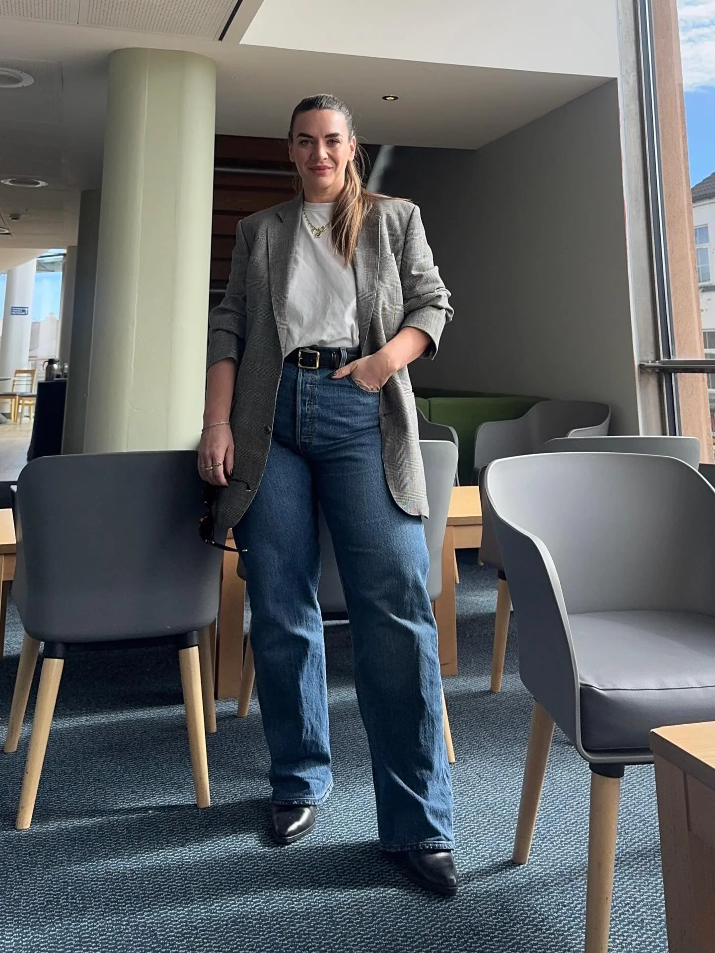 When I made the decision to completely shift my career from social media strategist to transformational coach, I had no idea what the reality of it would look and feel like.

Today was the first day that I was entirely in my coach role with not a scr