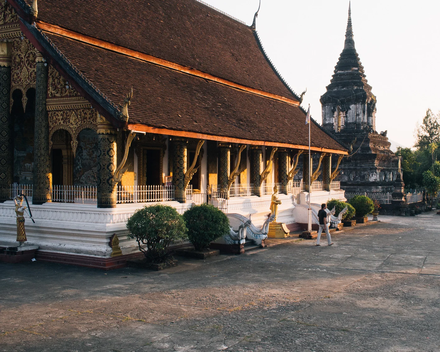 77. Last minutes of daylight on the temple