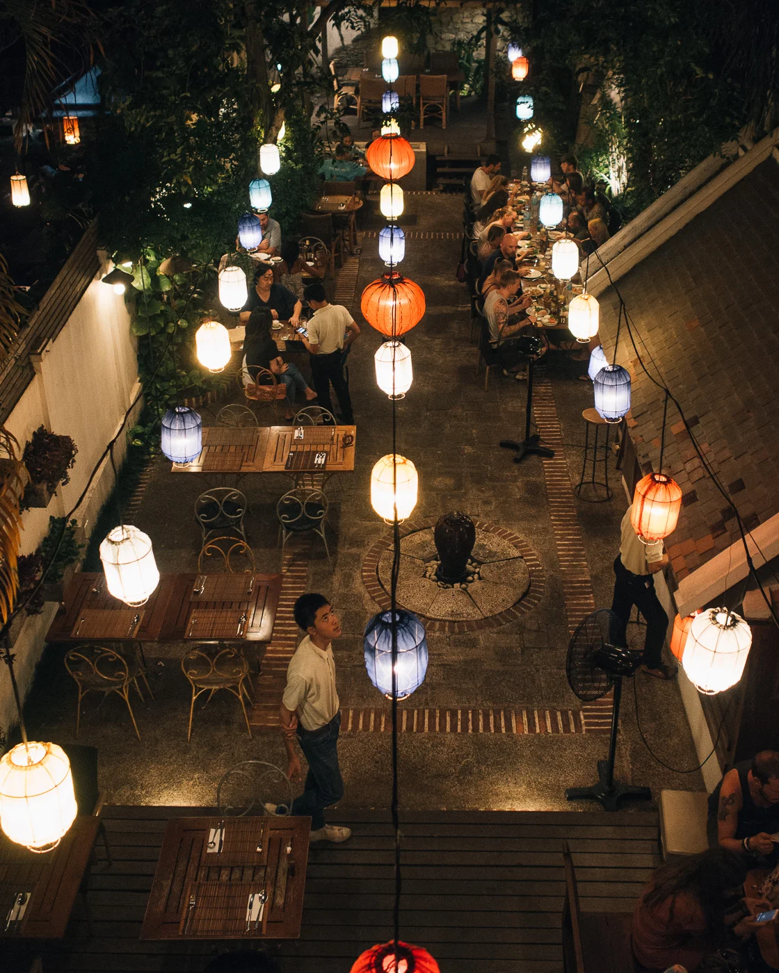 137. Paper lantern lines 
