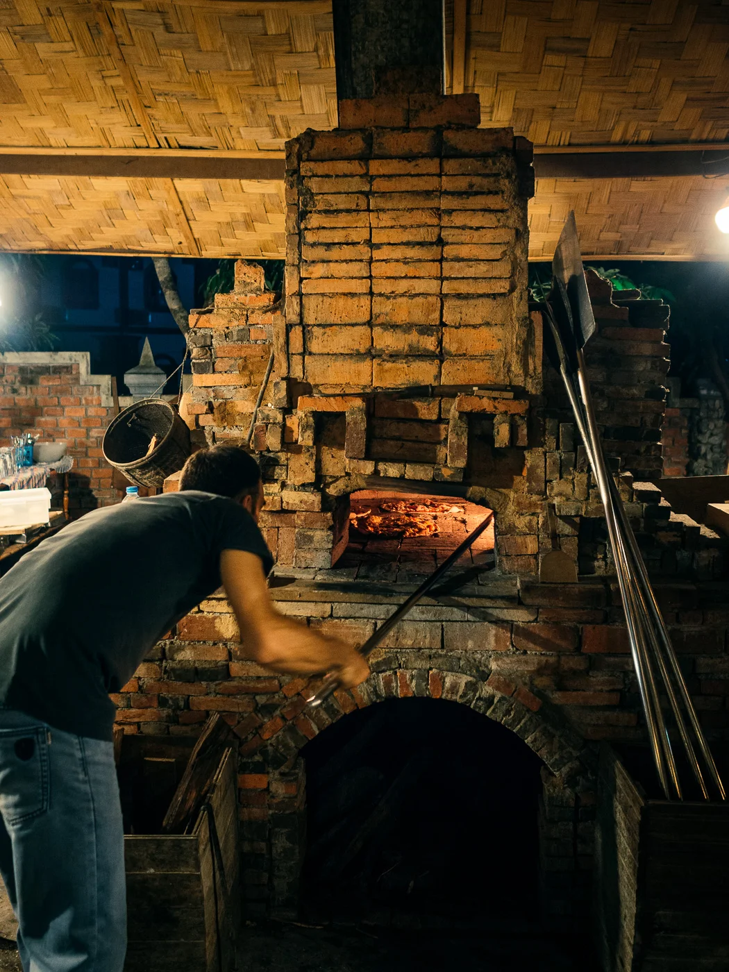 🍕 man 🇮🇹 ➡ 🇱🇦
