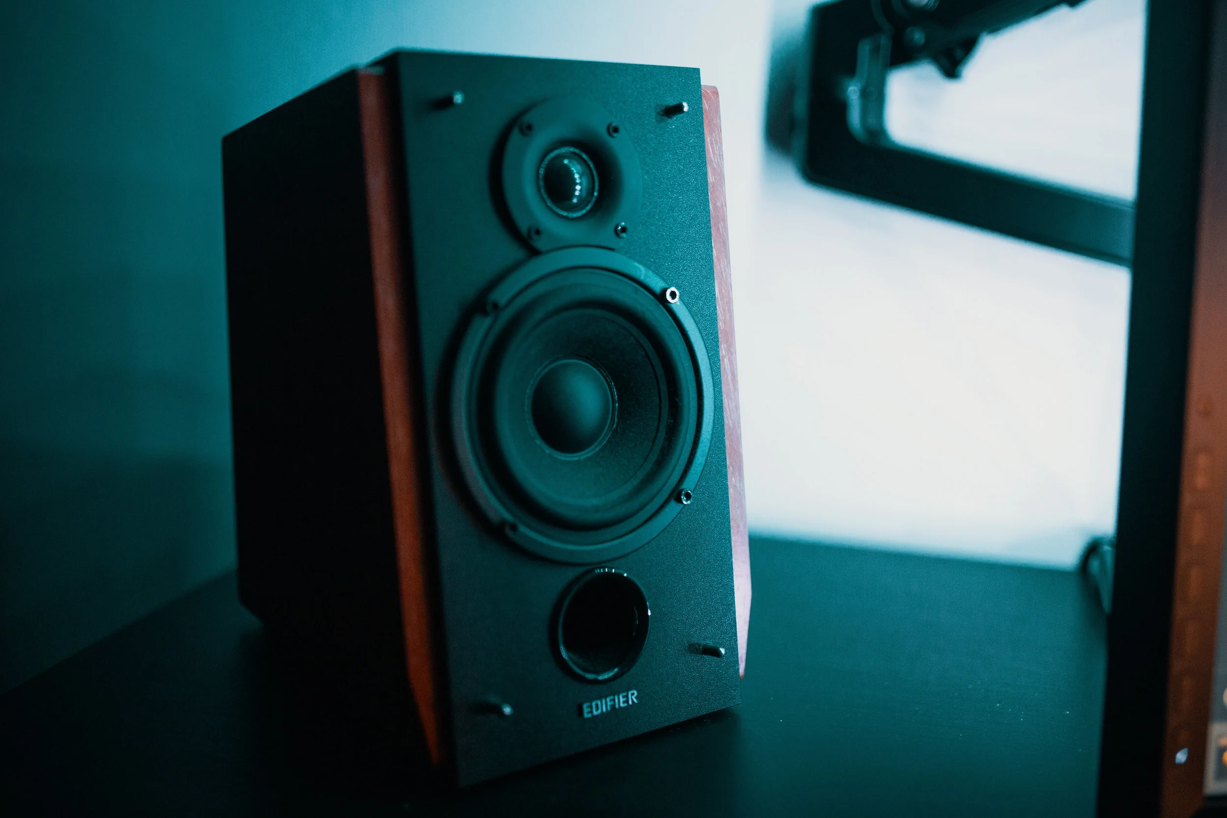 1. Speakers.jpg