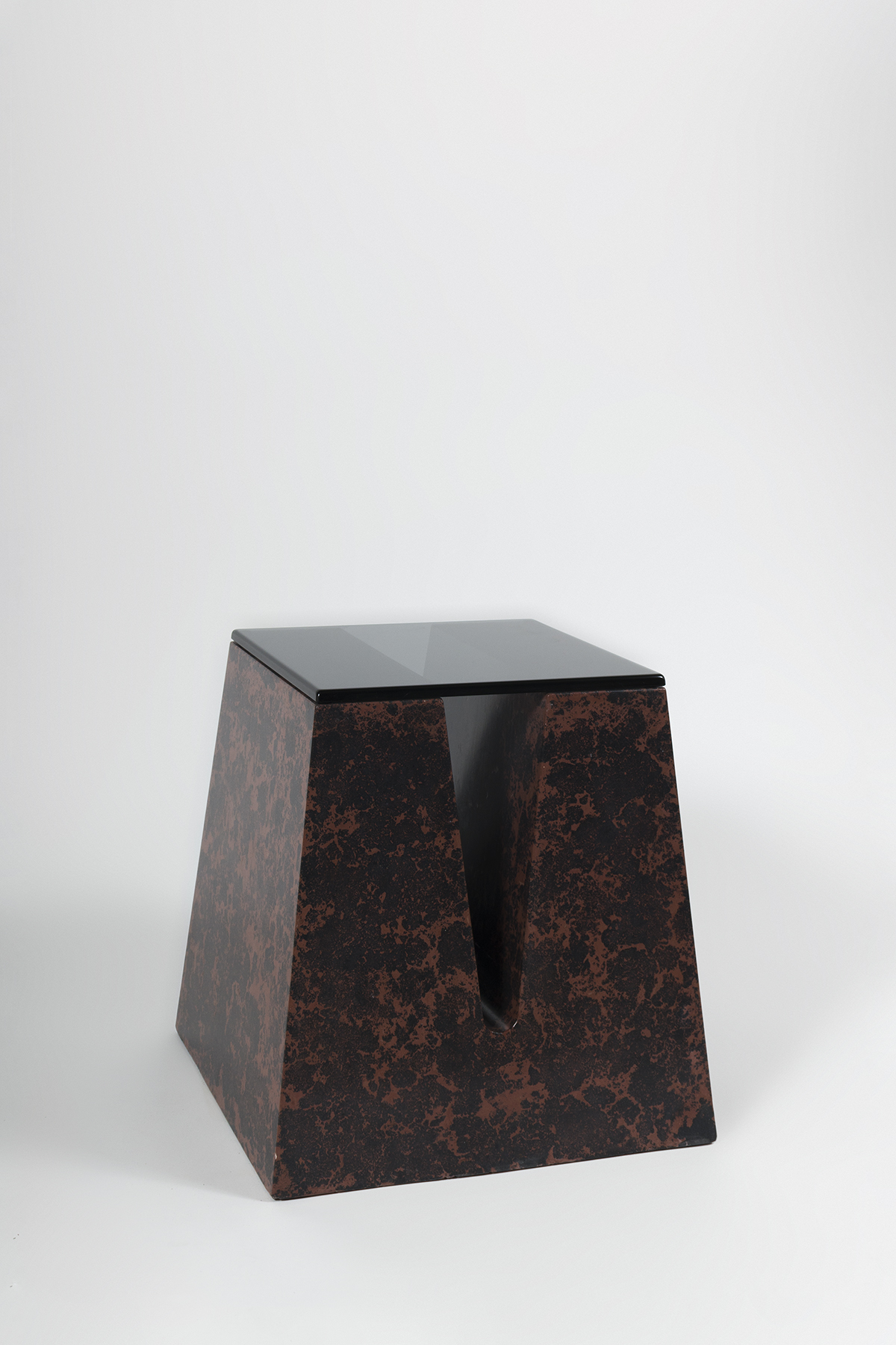 DavidVuStudio_CrenelSideTable_03.jpg