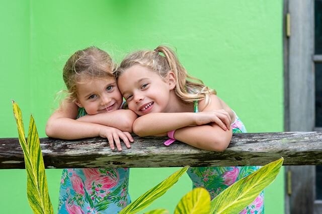 No 🌞necessary! The sunny personalities of the Henderson girls was all we needed to brighten a grey and rainy day. It's a little reminder that life is what we make it - so let's make it positive! .
.
.
#TQFamilies #bermudaphotographers #bermudafamily