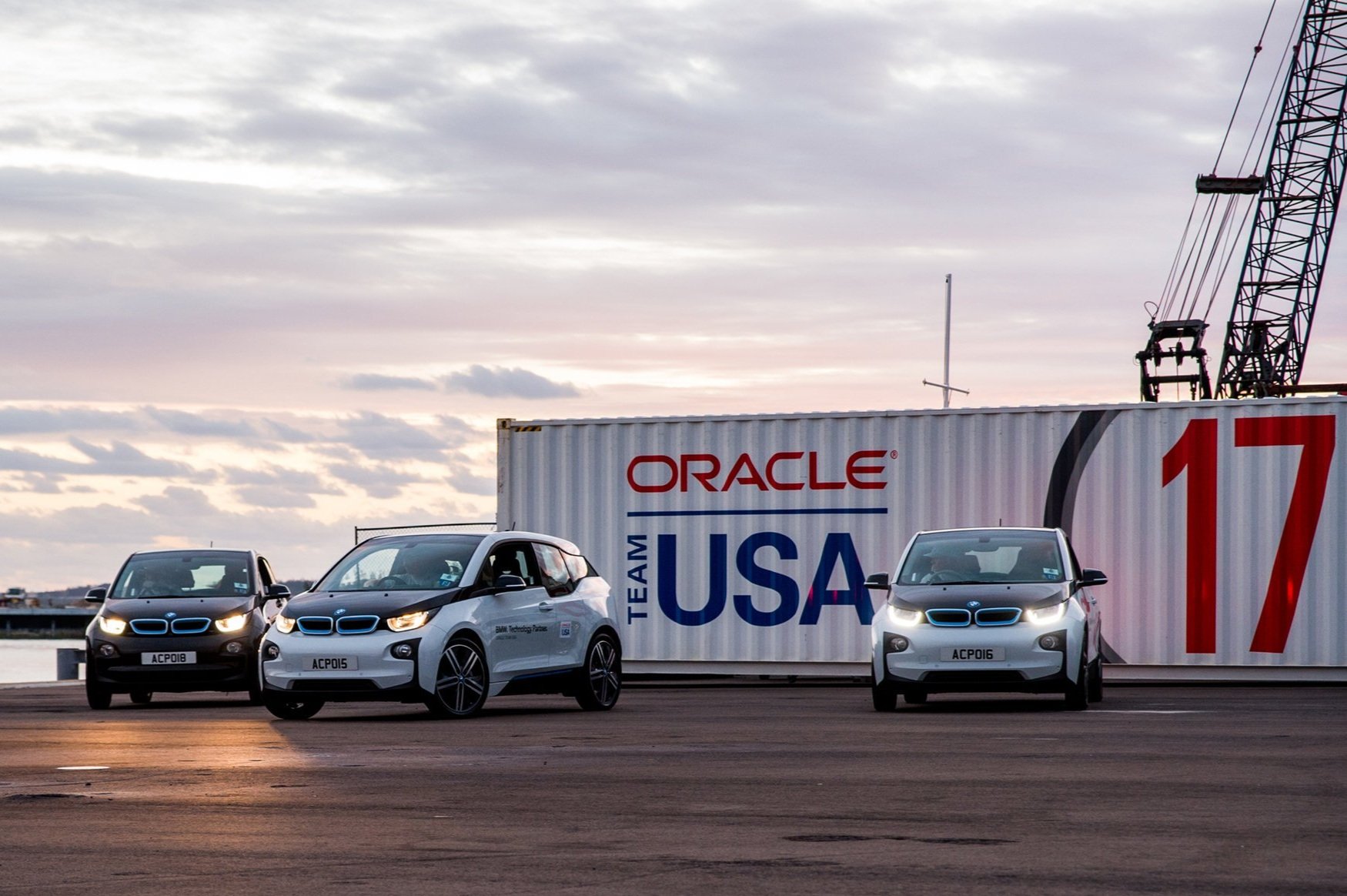 161205_Oraclei3Handover_069.jpg