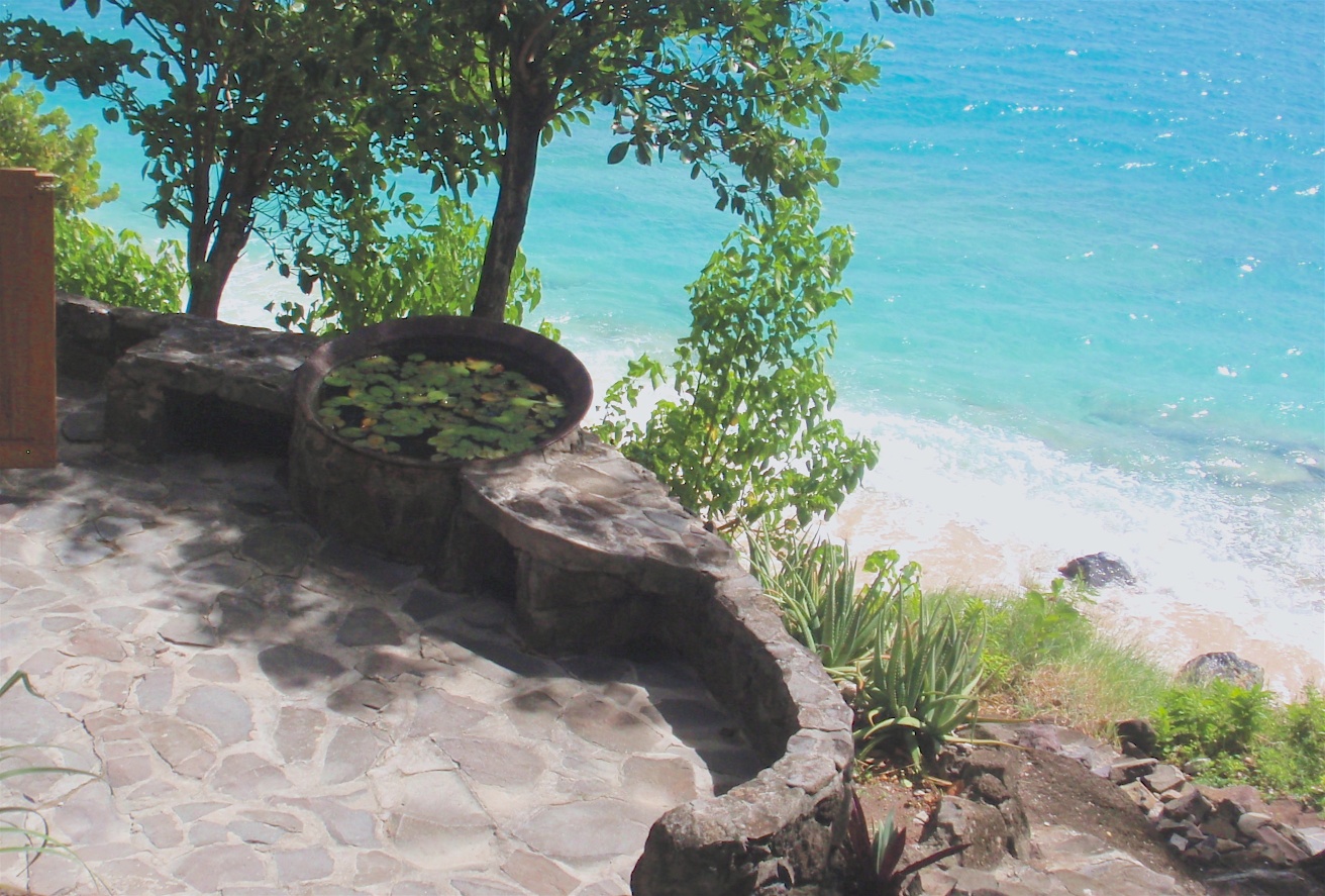 GG House Seaside bedroom sundeck.jpg