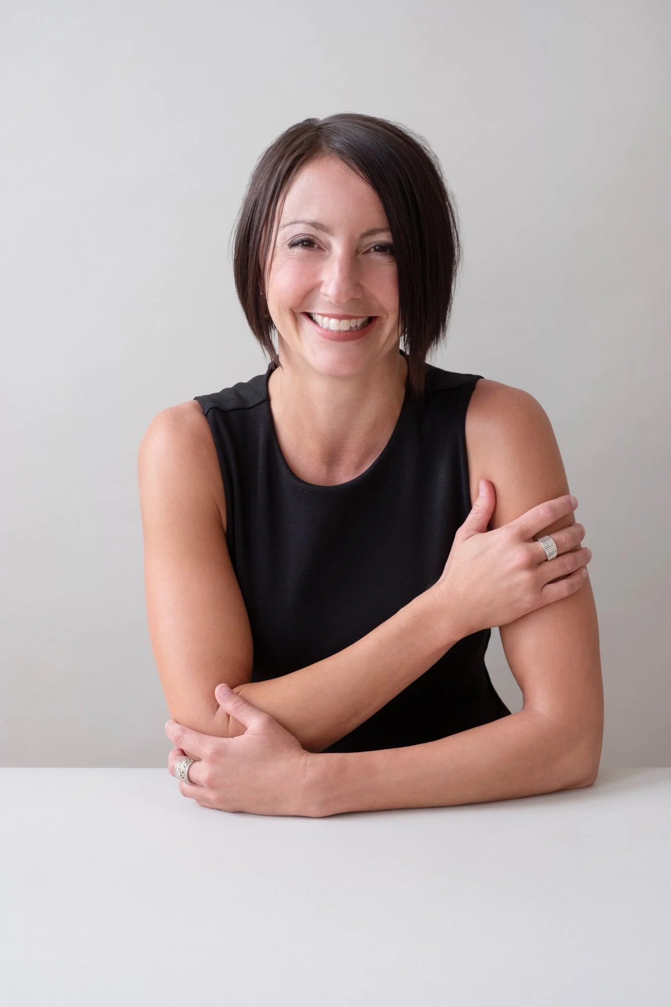7 Simple Posing Ideas for Headshots