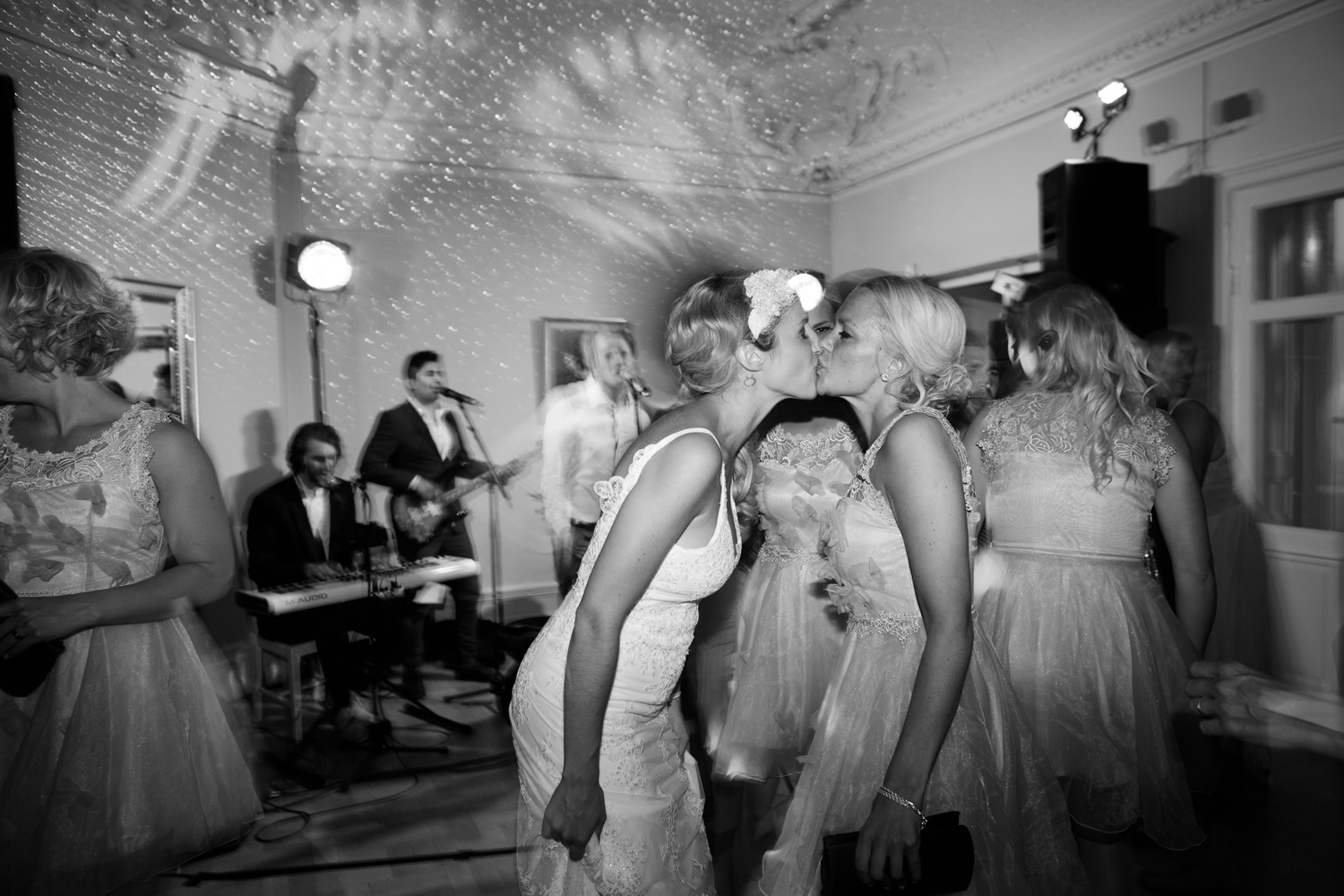 036-sweden-vidbynäs-wedding-photographer-videographer.jpg