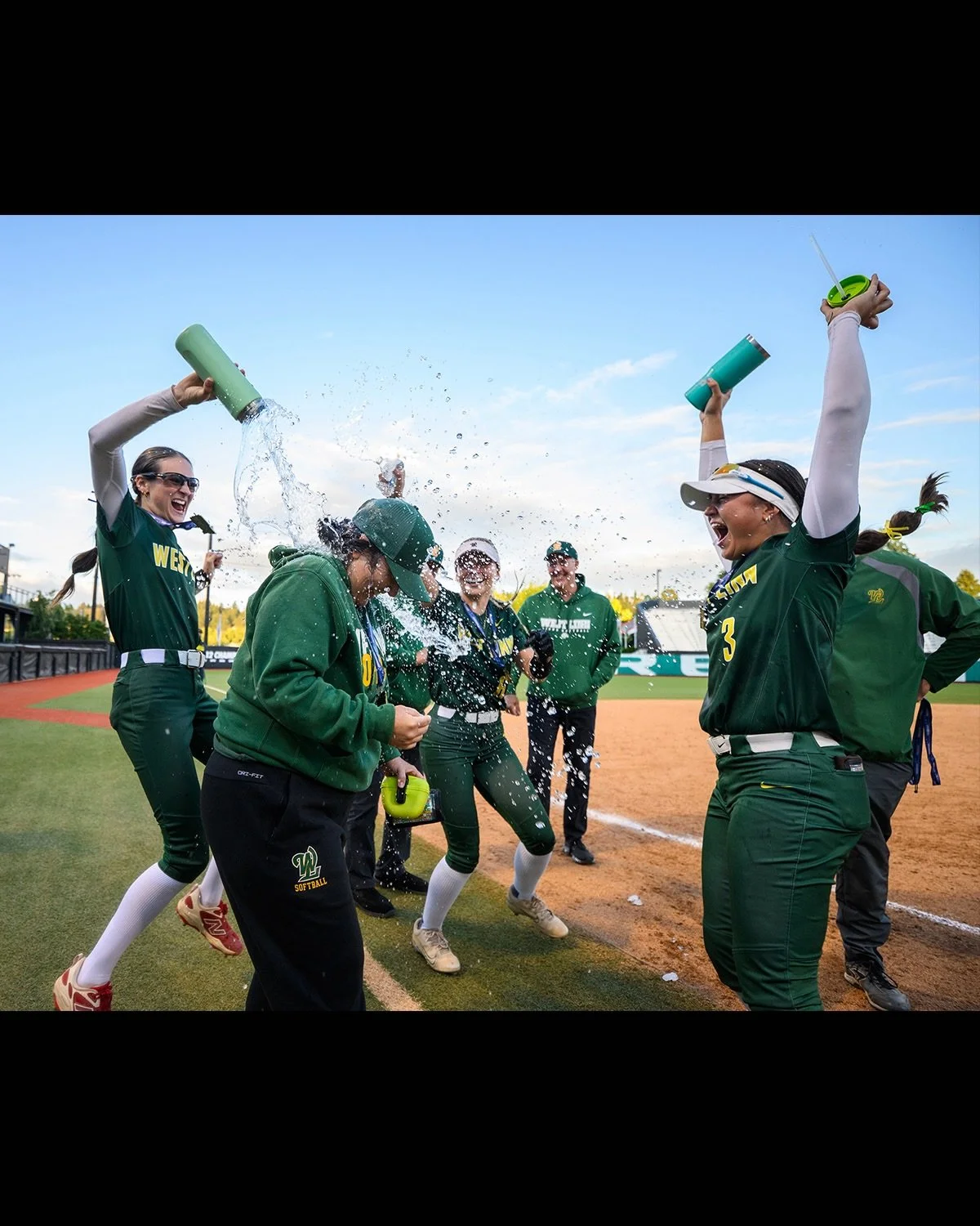 🥎🥎🥎 West Linn won its second championship of Saturday an hour south of Keizer in Eugene, where the Lions&rsquo; softball team knocked off defending champs Sherwood 6-2. No rain in Jane Sanders Stadium, just some good light. That&rsquo;s a wrap on 
