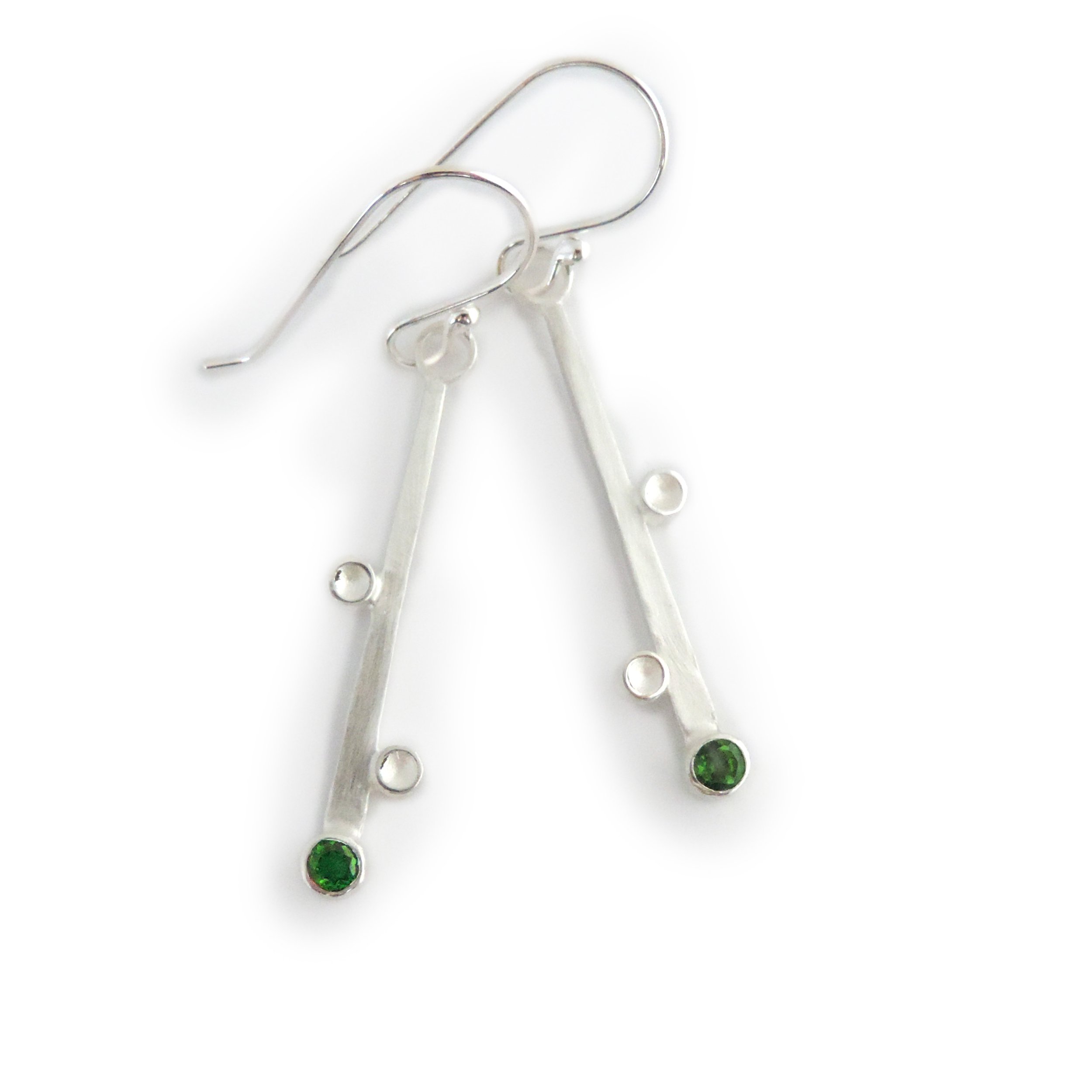 Drop earrings with chrome diopside