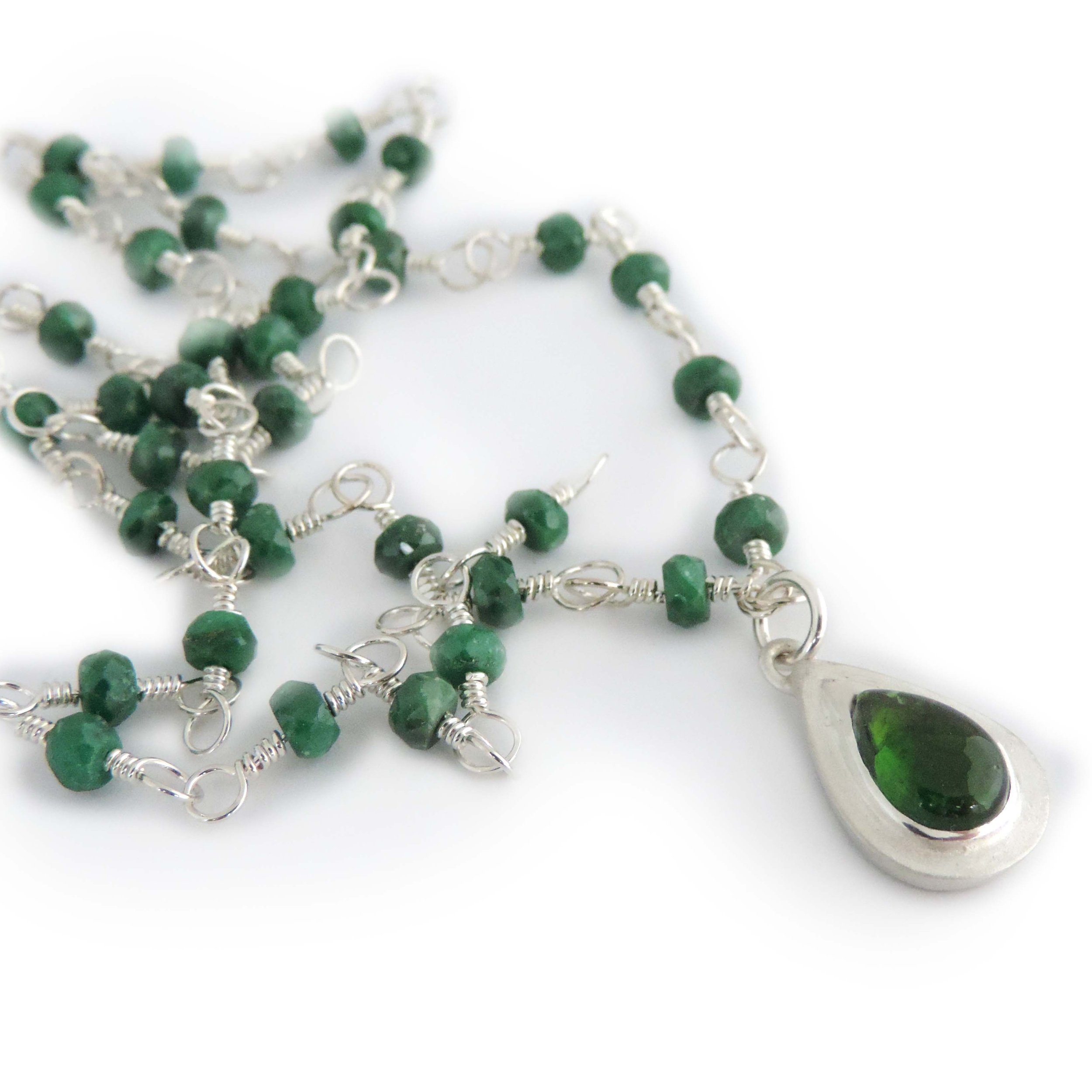 Chrome diopside teardrop with green corundum chain