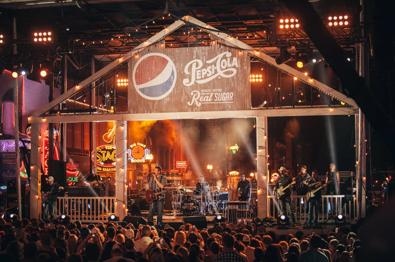 Blake Shelton Pepsi CMA - Nashville
