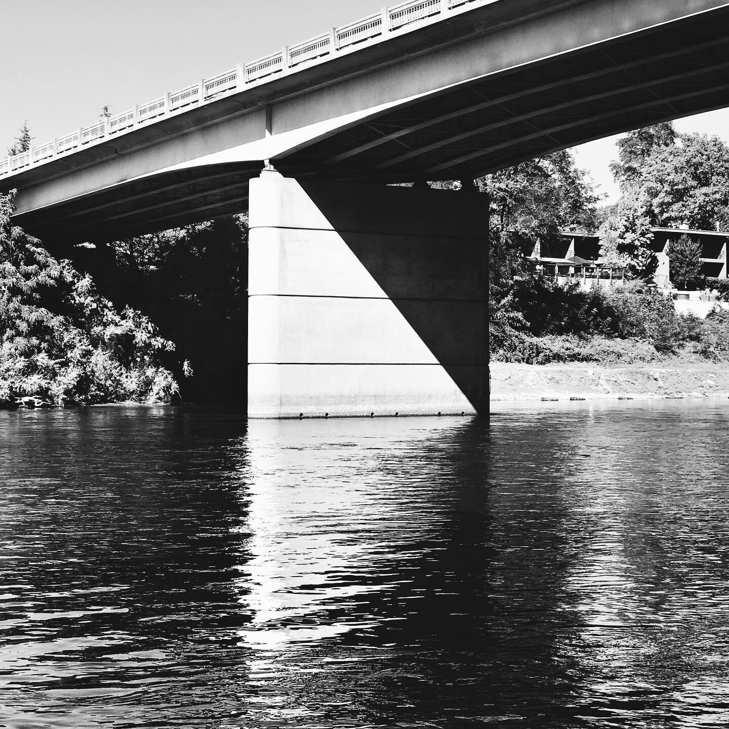 Rogue River Overpass. #bw #bwphotograpy #rogueriver #diagonal_symmetry #water #reflection
