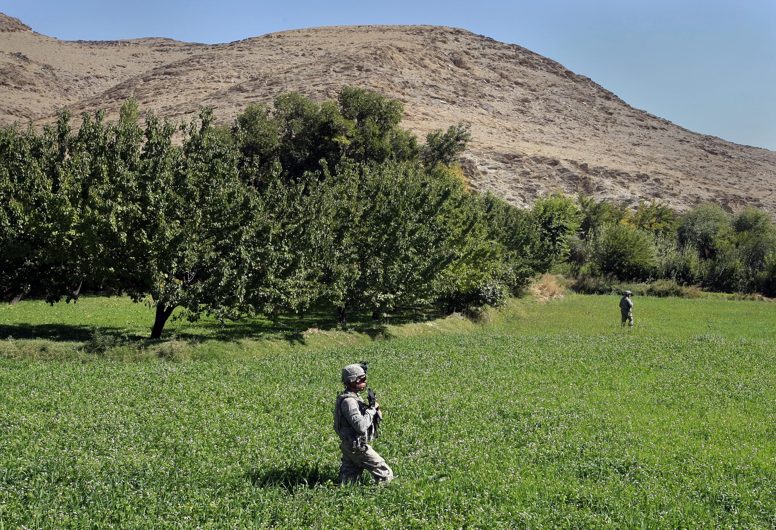 A U.S. route clearance soldier of 10th Mountain Division, on an advance patrol in Tangi valley, Wardak, Afghanistan, 2009.