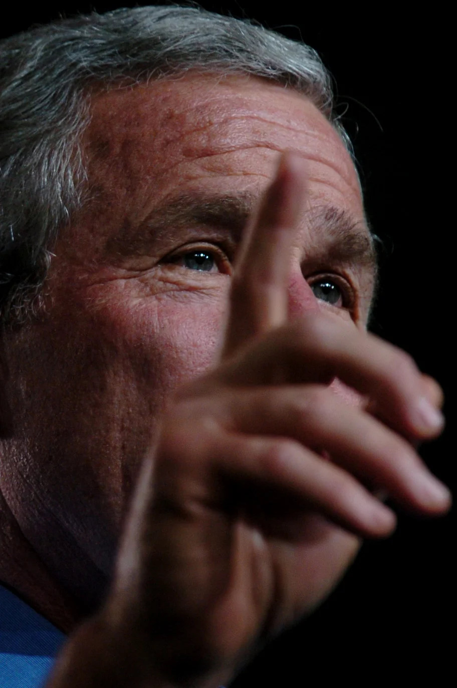  President George W Bush speaks at a rally in Green Bay, Wisconsin in the run up to the 2004 U.S. presidential election. &nbsp;October, 2004. 