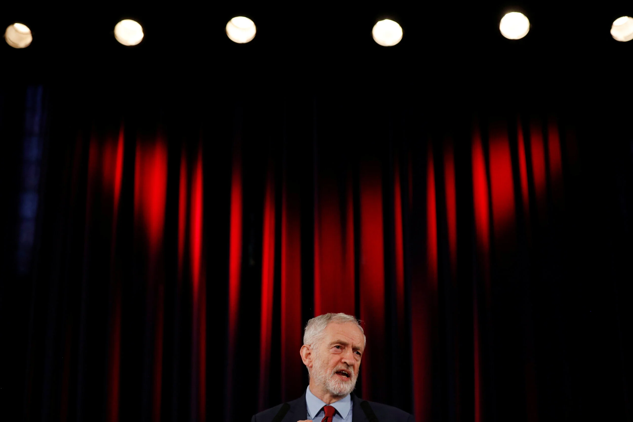  Jeremy Corbyn, Leader of the Labour Party gives a speech days after he called a vote of no confidence in Prime Minister Theresa May's government, in Hastings, Britain, January 17, 2019 
