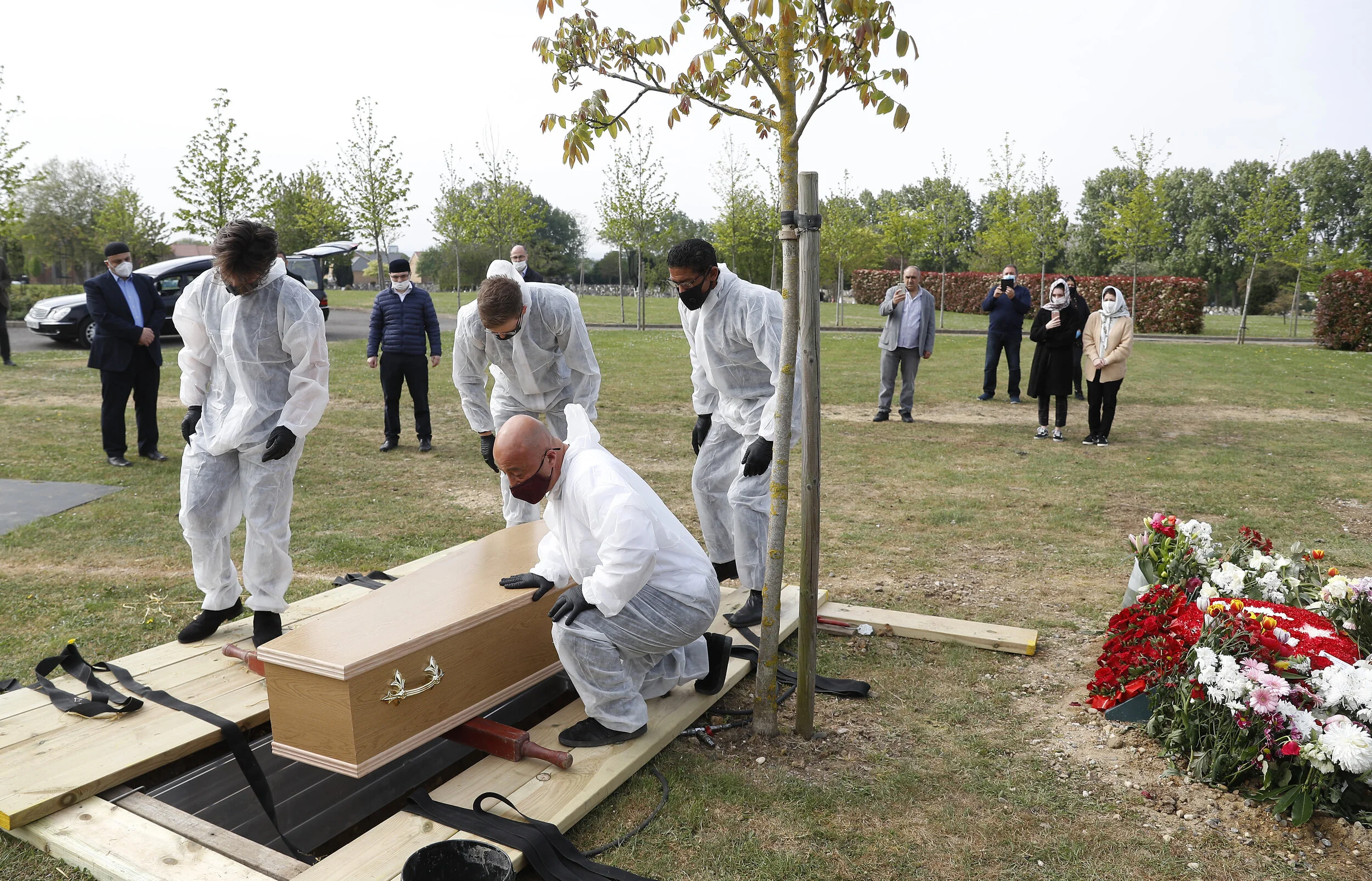  The funeral of COVID-19 victim Ozcan Aygin takes place at Chadwell Heath cemetery as the spread of the coronavirus disease (COVID-19) continues, in Romford, Britain, April 27, 2020 