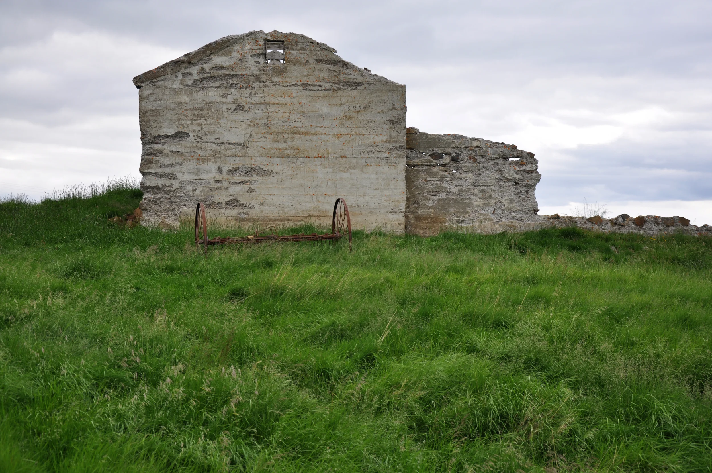 CONC.barn.002_south elevation.jpg