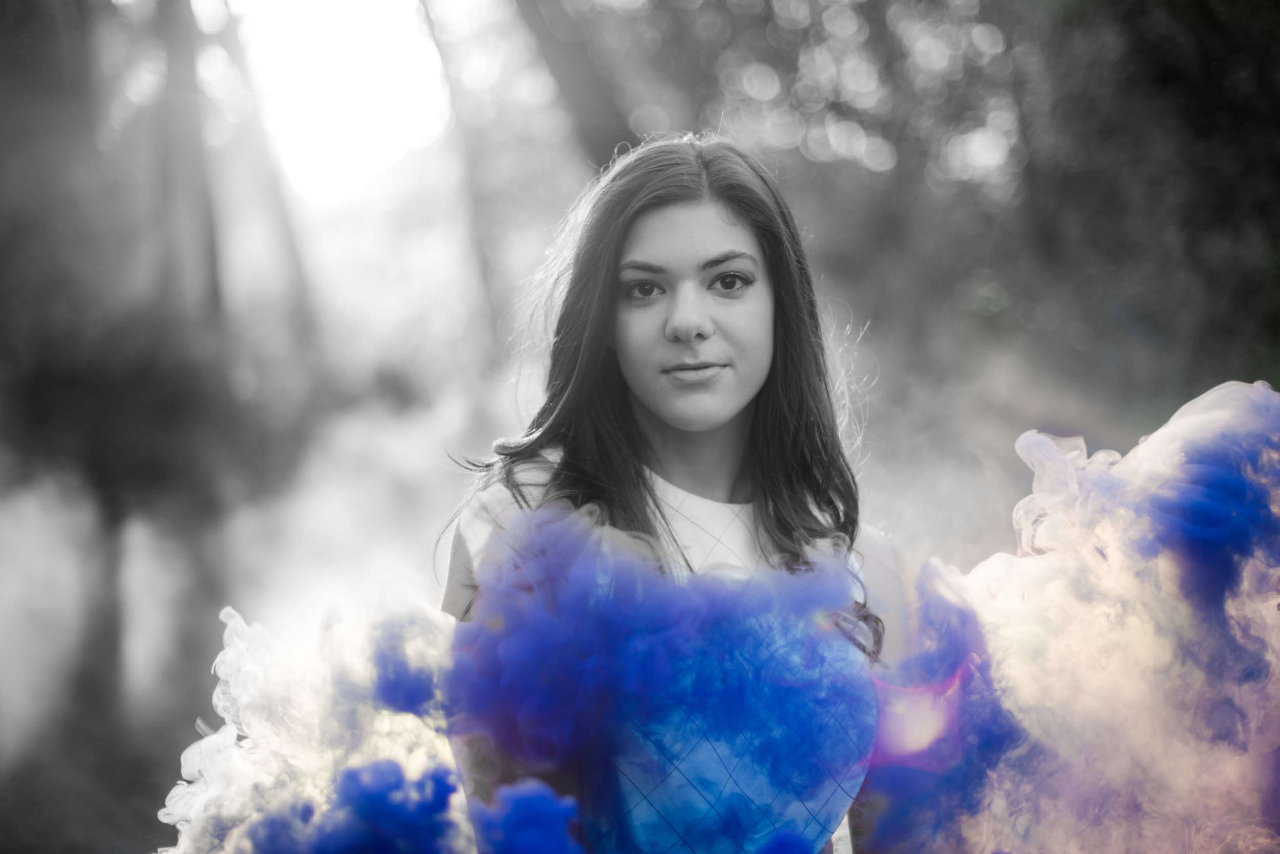 Smoke Bomb Senior Pictures: Is It Right For Me?