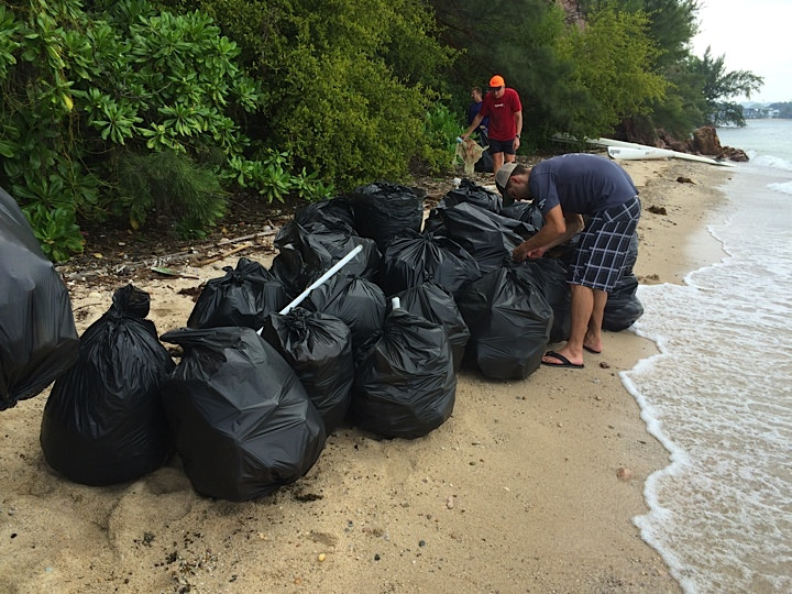 Singapore - Pulau Tekukor - 2.2-volunteers.jpg