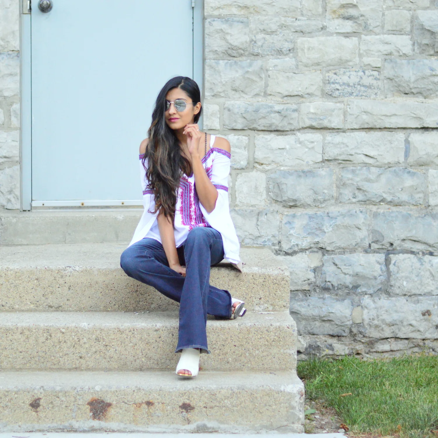 fall-outfit-inspiration-flared-jeans-cold-shoulder-split-sleeve-bohemian-top 3