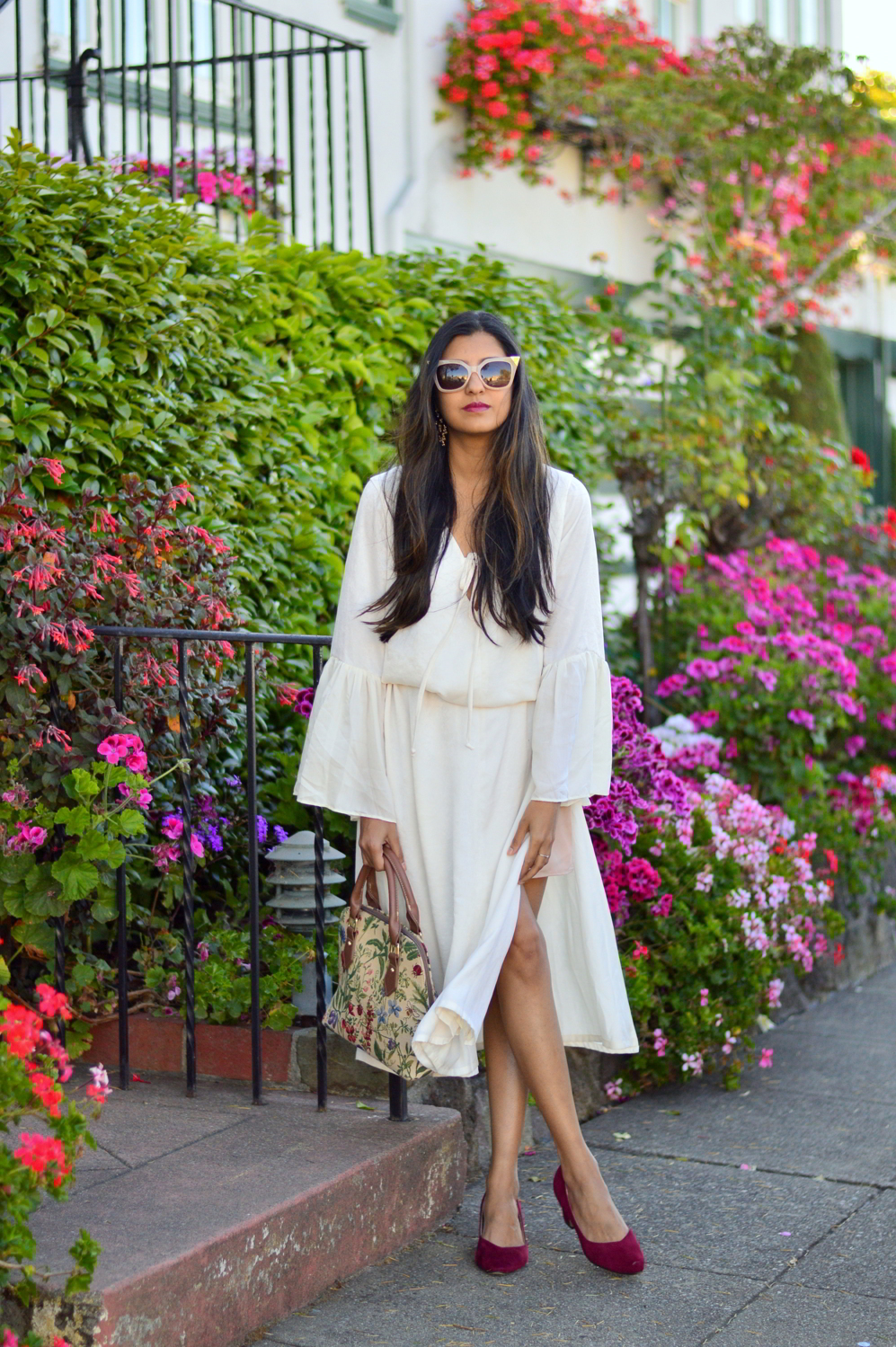 bell-sleeves-white-summer-style-blogger-outfit-dress-floral-bag 1