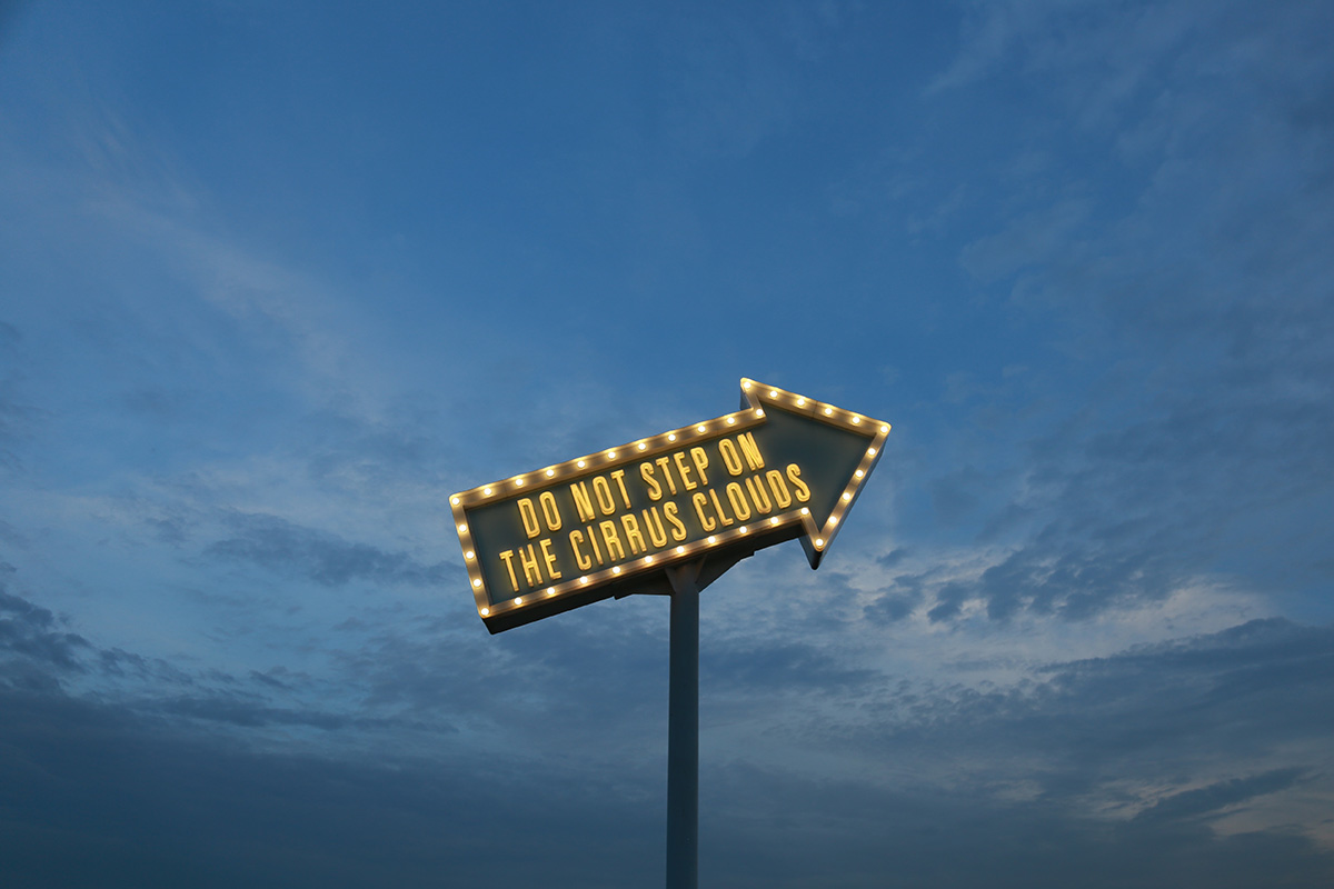   CIRRUS CLOUDS   INSTALLATION   STEEL, ACRYLIC, LIGHT   SIZE :&nbsp;  4X6M   2013  