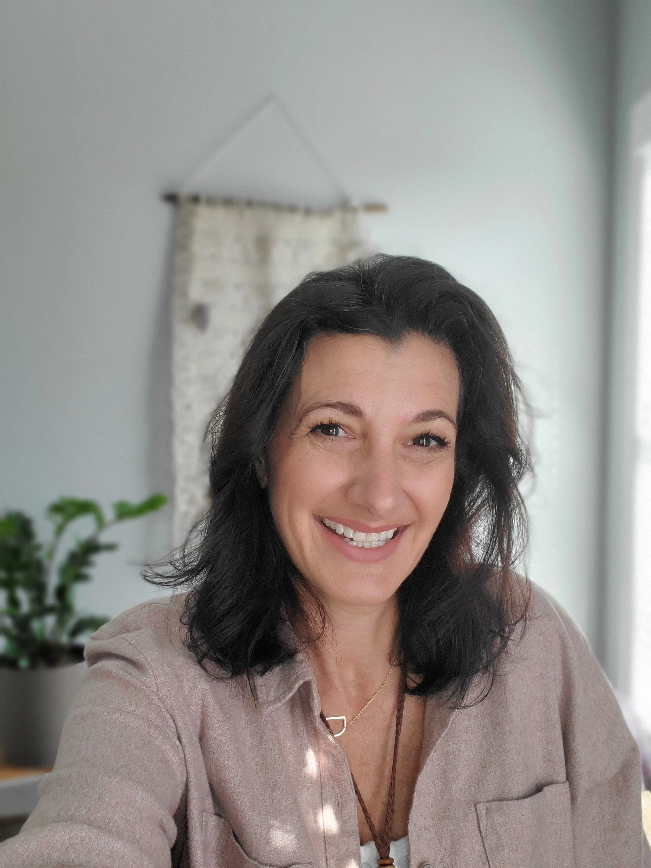 Navigating Addiction, Trauma, & Sobriety Through a Relationship to Spirit with Vedic Astrologer Daryl Rocco