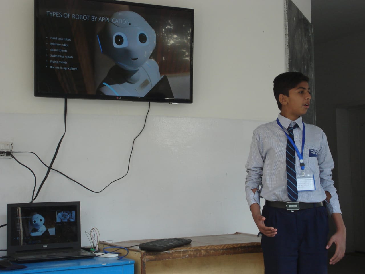 Students+Edtech+Khud+Demo+Day+Sulman.jpeg