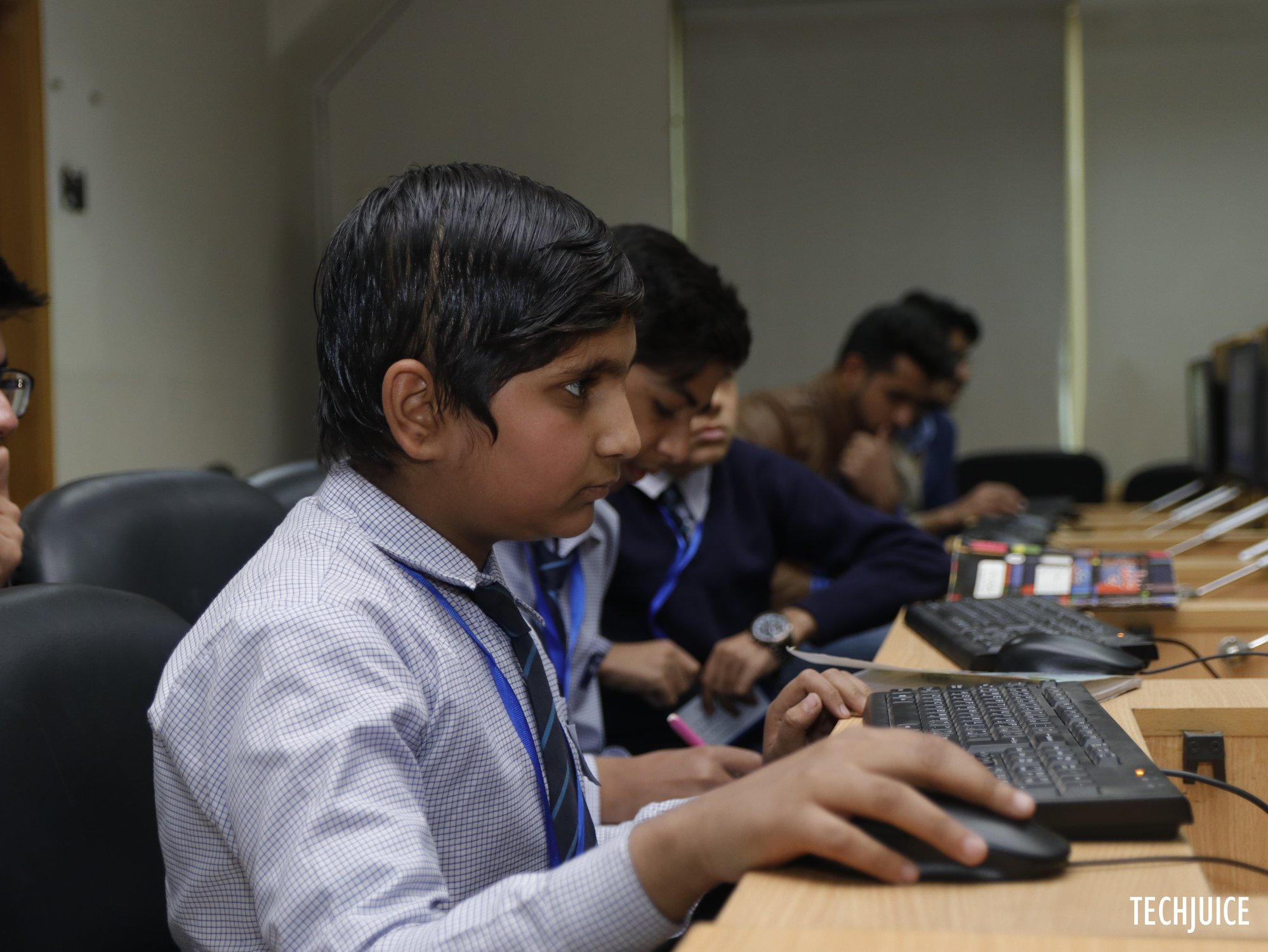 techjuice+ Khud+ bootcamp+ python+ self+ education.jpg