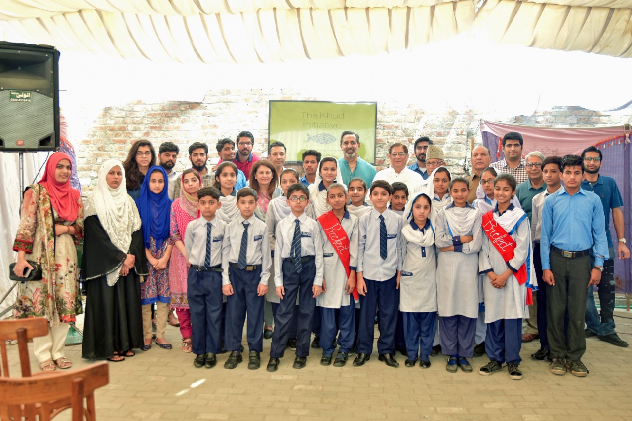 Project Khud VC LUMS Dr Arshad Ahmad Group Picture Demo Day Edtech.jpeg