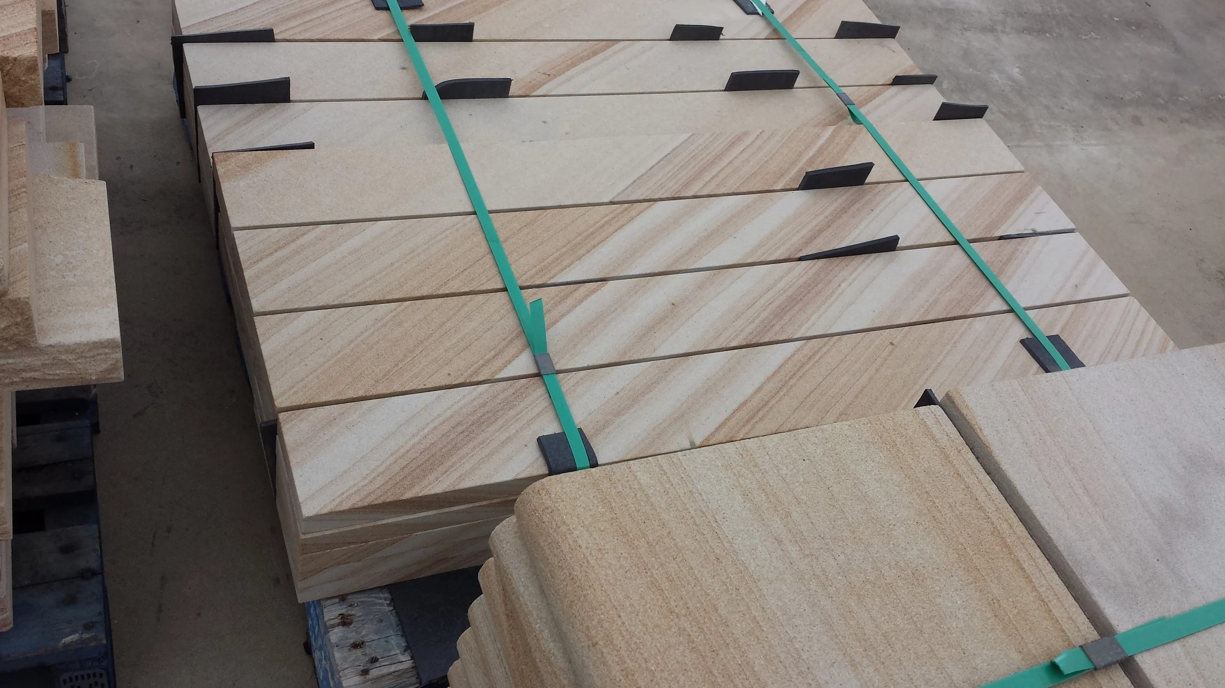 Sawn Risers 1200 x 130 x 30 (3).jpg