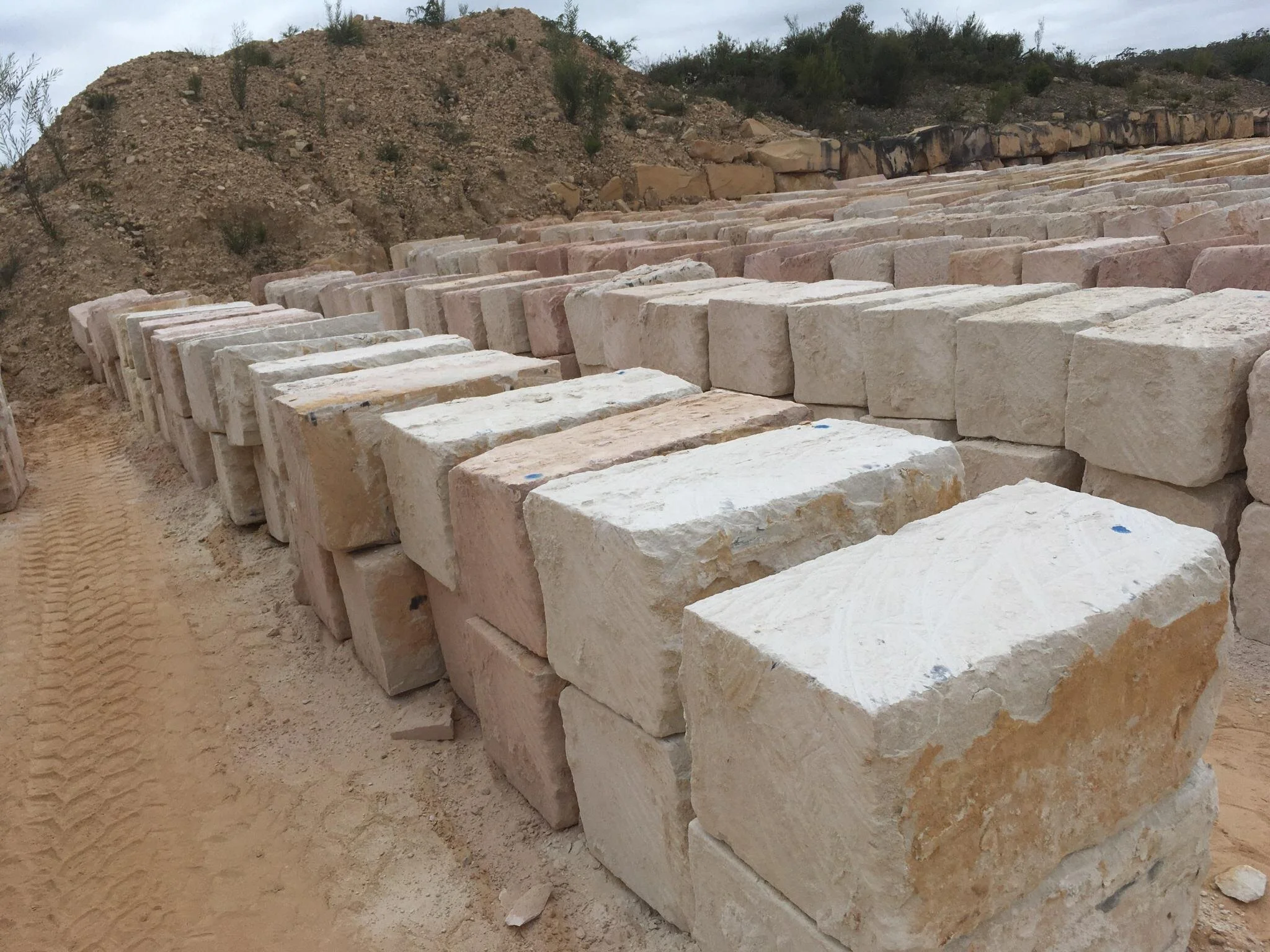 Gosford Quarries Sandstone Landscaping Logs (Sandstone Billets)