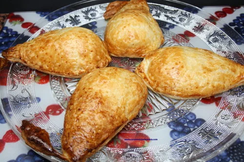 http://cocinandoamimanera.com/blog/2015/2/10/peras-en-hojaldre