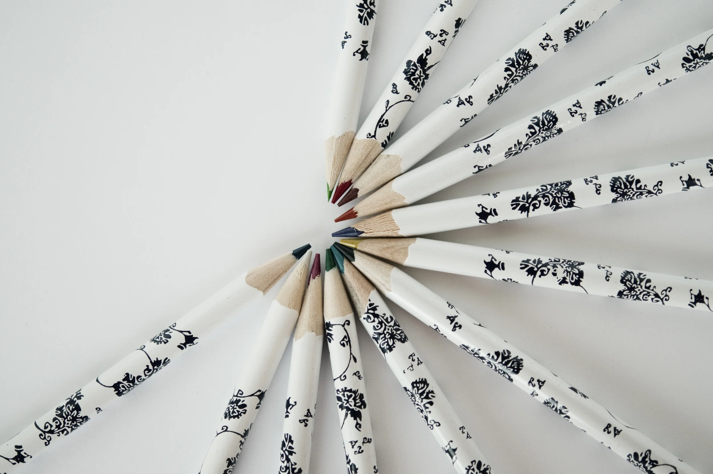 blue_white_pencil_2_Hres.jpg