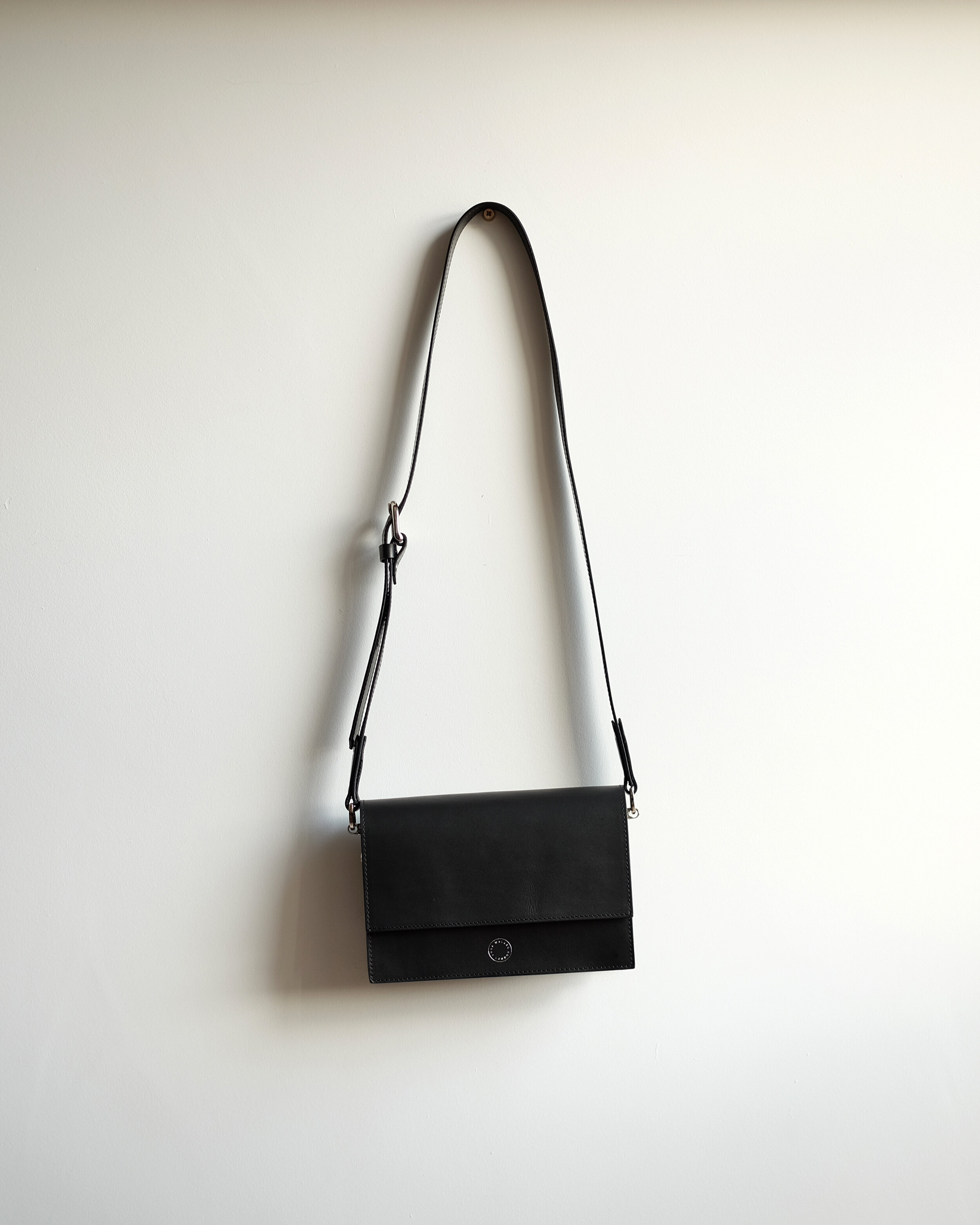 AW_CB Mini_black_silver_1.jpg