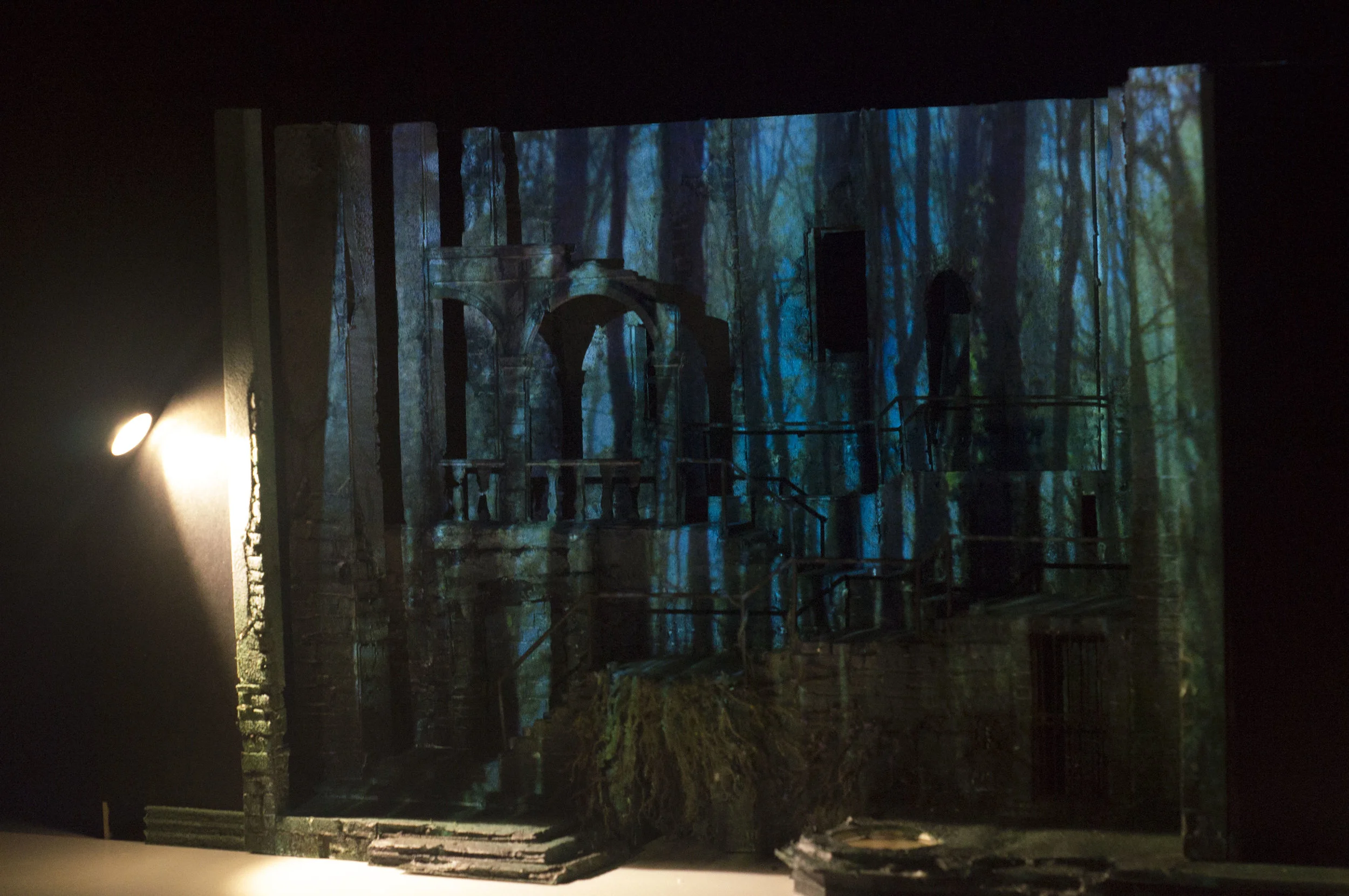 Projecting on to model for Cymbeline 2016 at the Yale Repertory Theatre