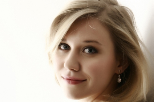 Soprano Lucy Knight