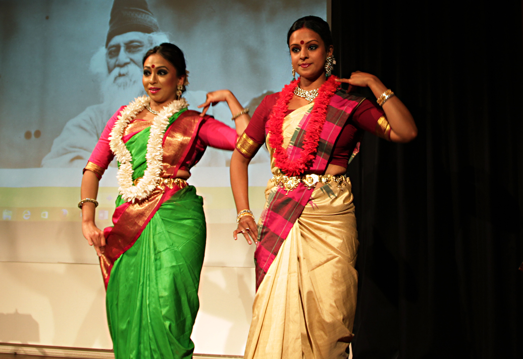 Dancers Aindrila Ghosh and Rinku Dutt performing at the event, Nehru Centre, London, 15/09/2015.