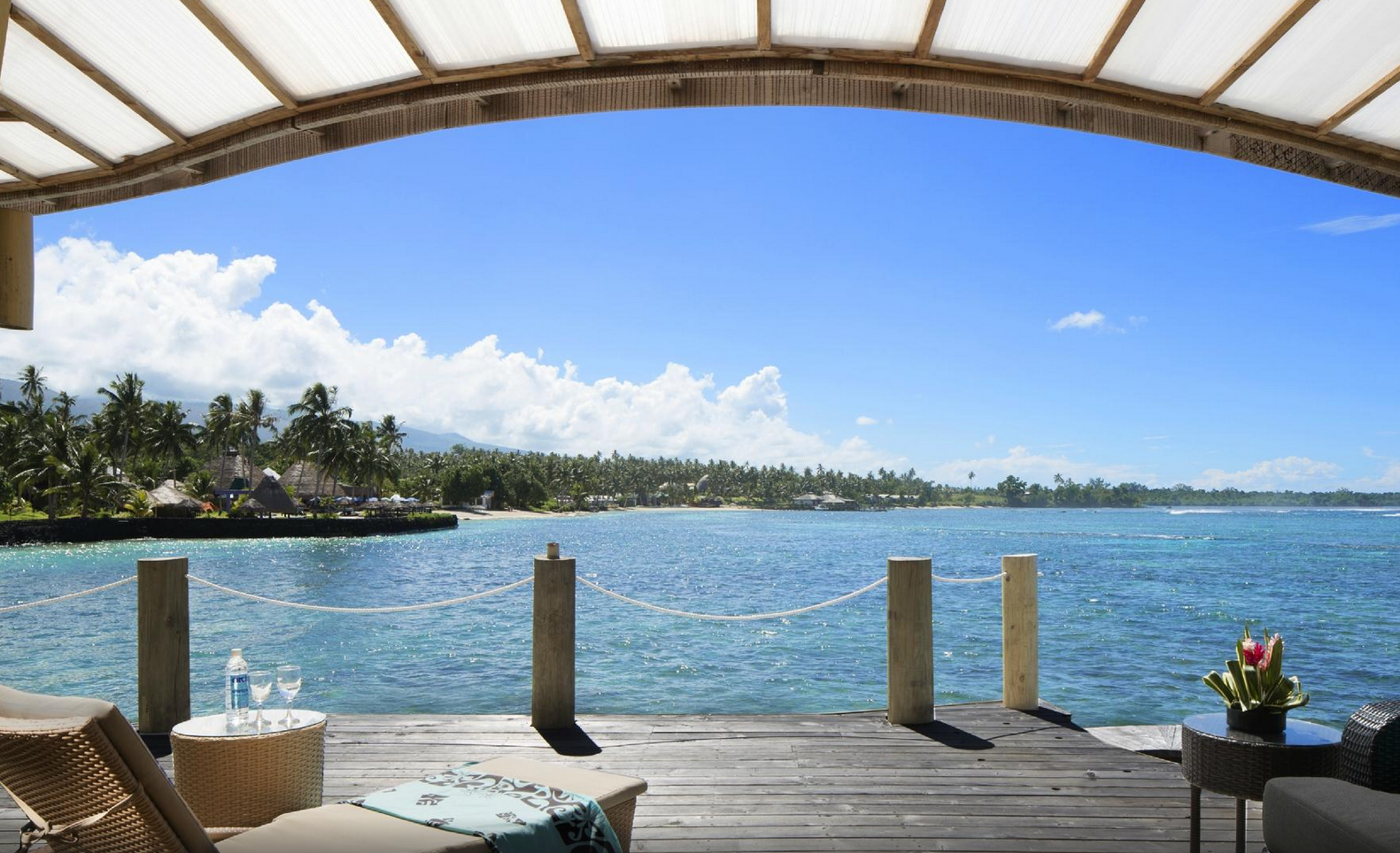 Over Water Fale Deck &amp; View.