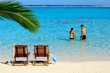 aroa_coupleshot-1.jpg.350x0.jpg
