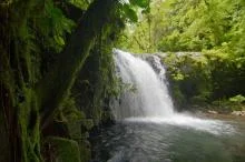 IMGP0693 small crater waterfall.jpg