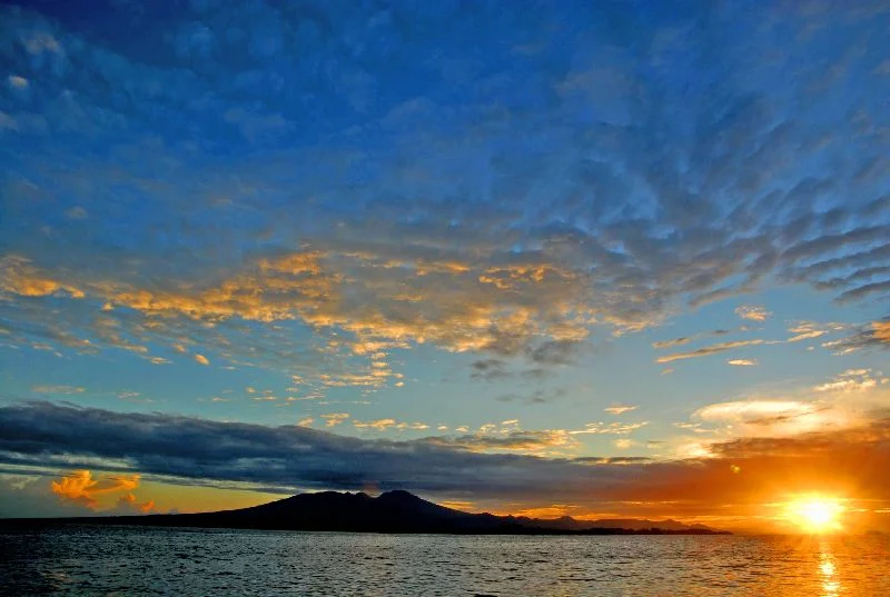 Kolombangara sunrise small.jpg